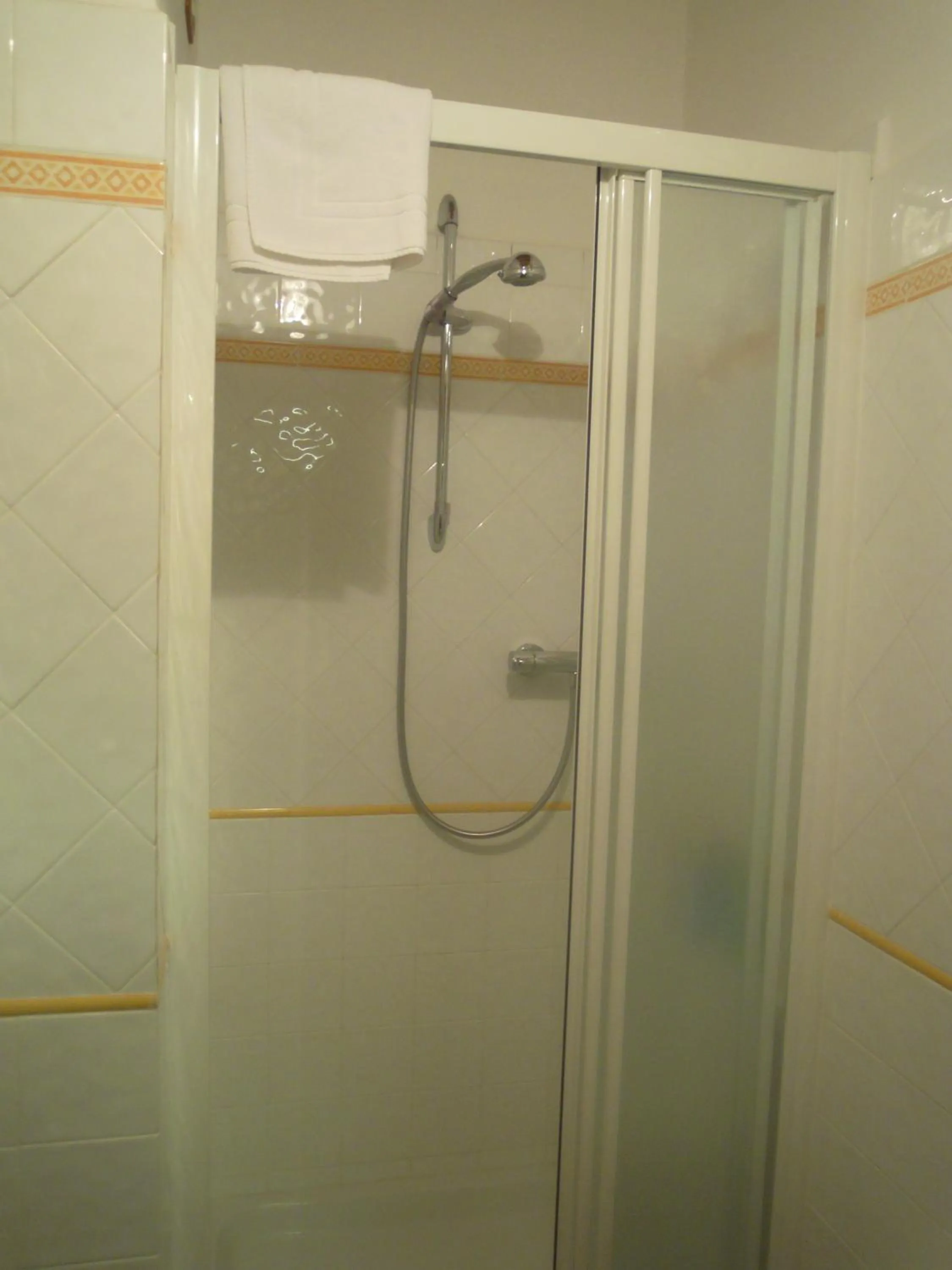 Shower in Piccolo Hotel San Valentino