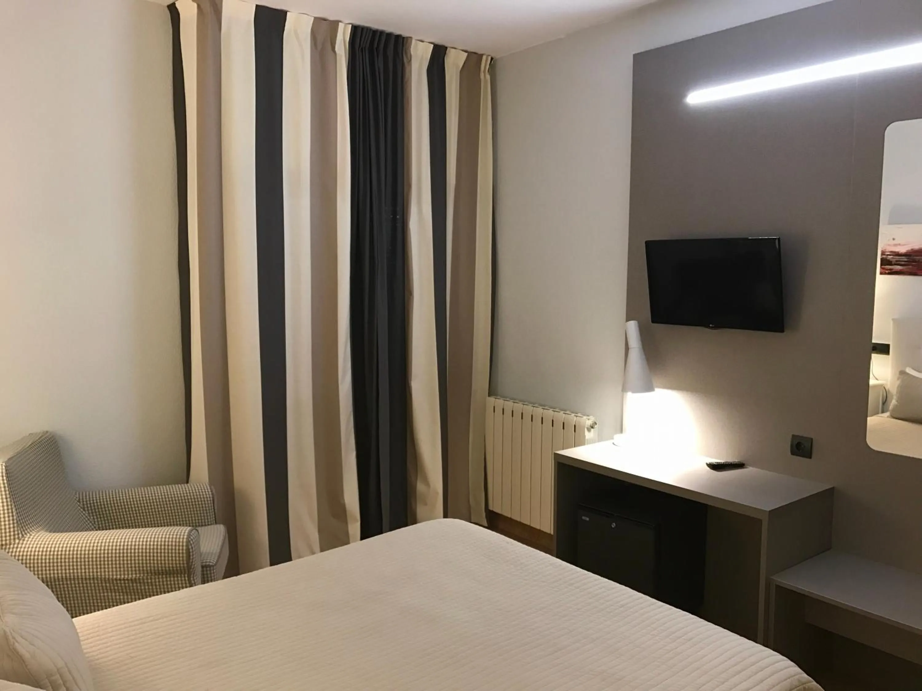 Bedroom in Hotel Valjunco