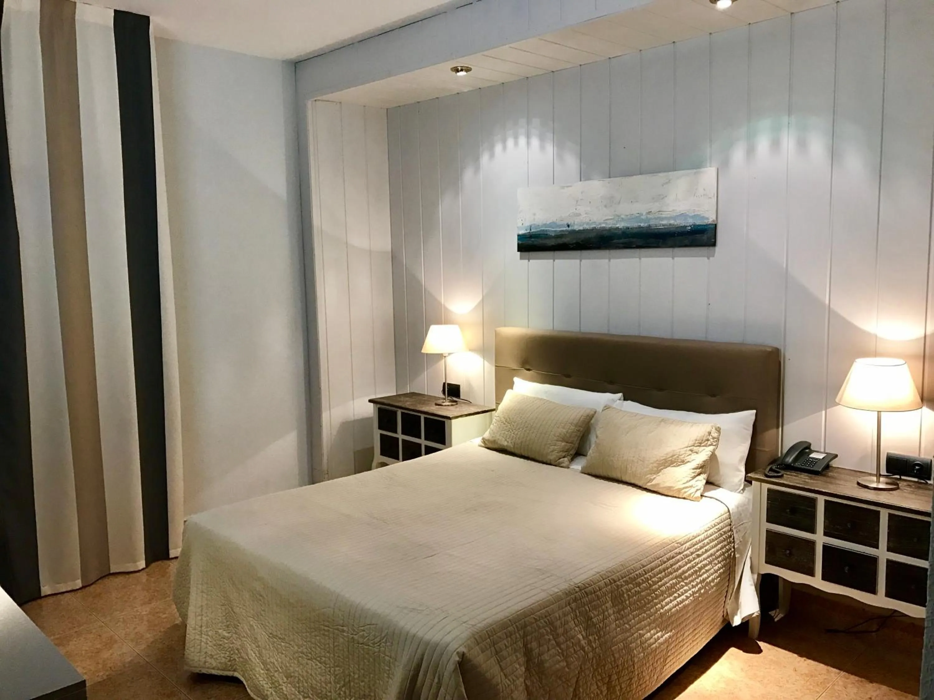 Bedroom in Hotel Valjunco