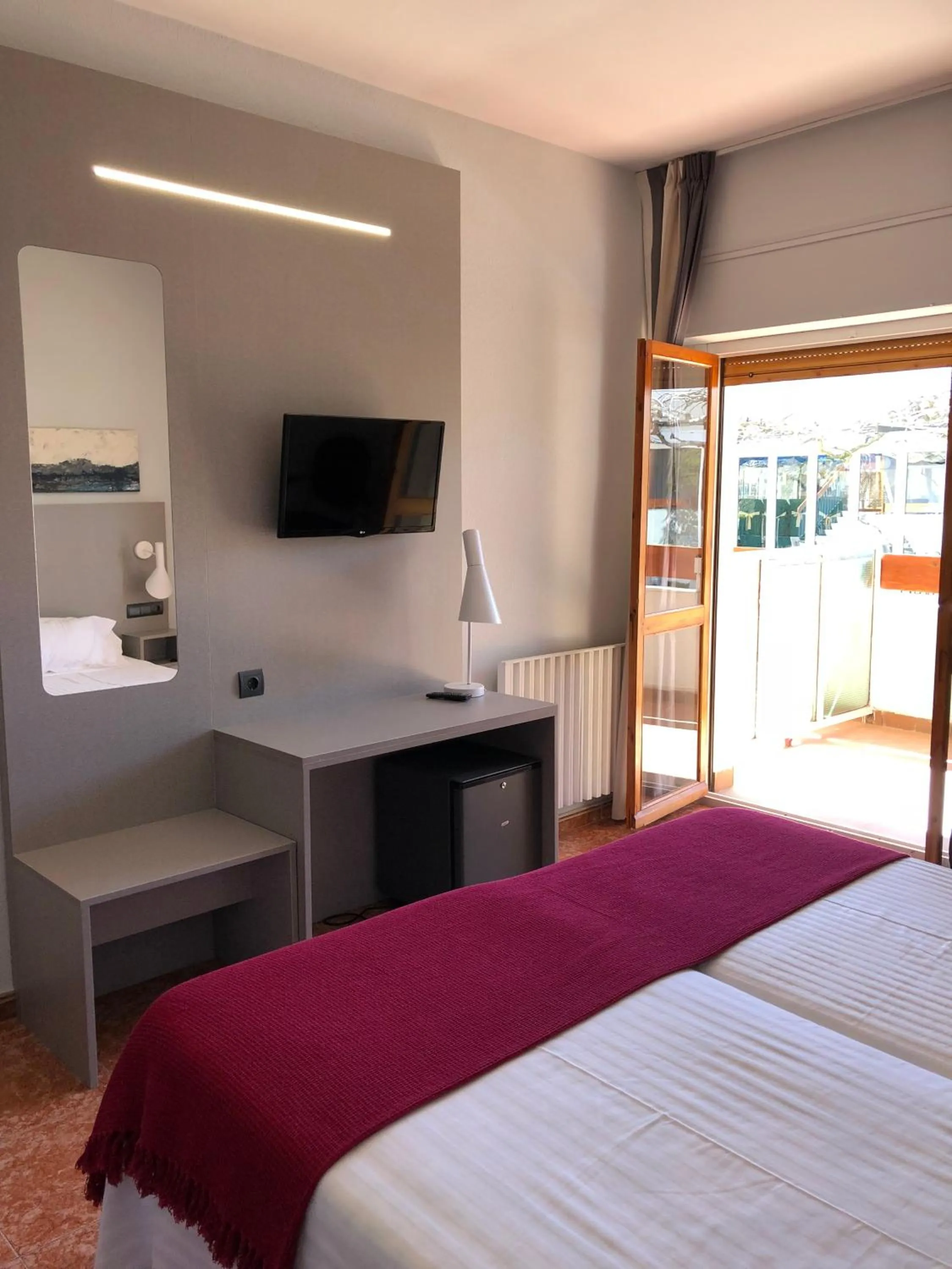 Photo of the whole room in Hotel Valjunco