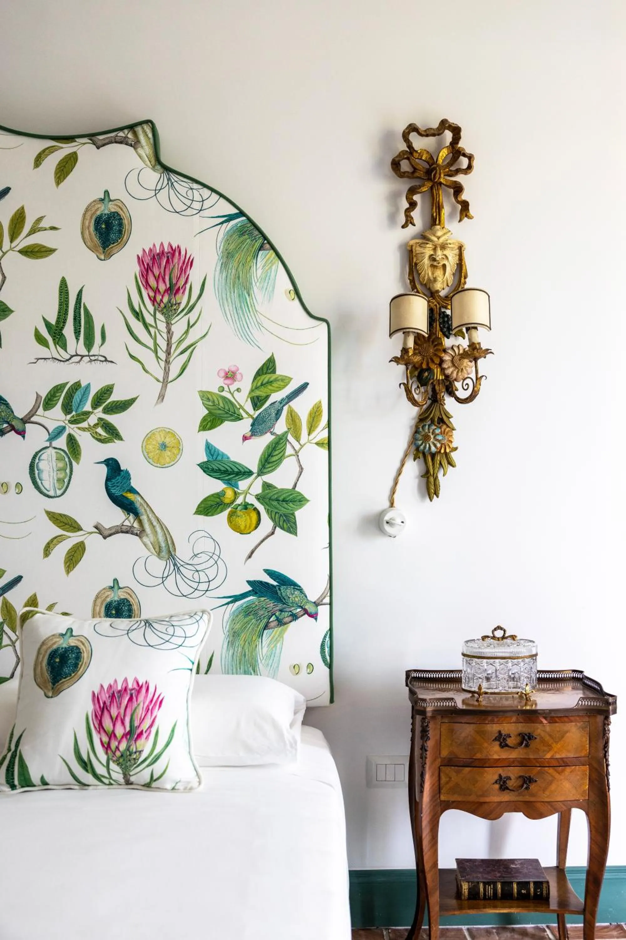 Bed in Villa De Cillis Carafa