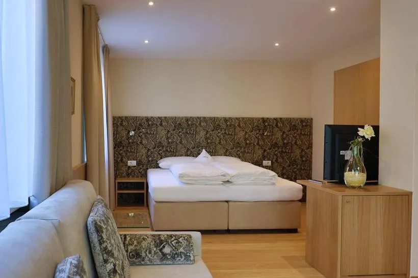 Photo of the whole room, Bed in Felderer Boutiquehotel B&B