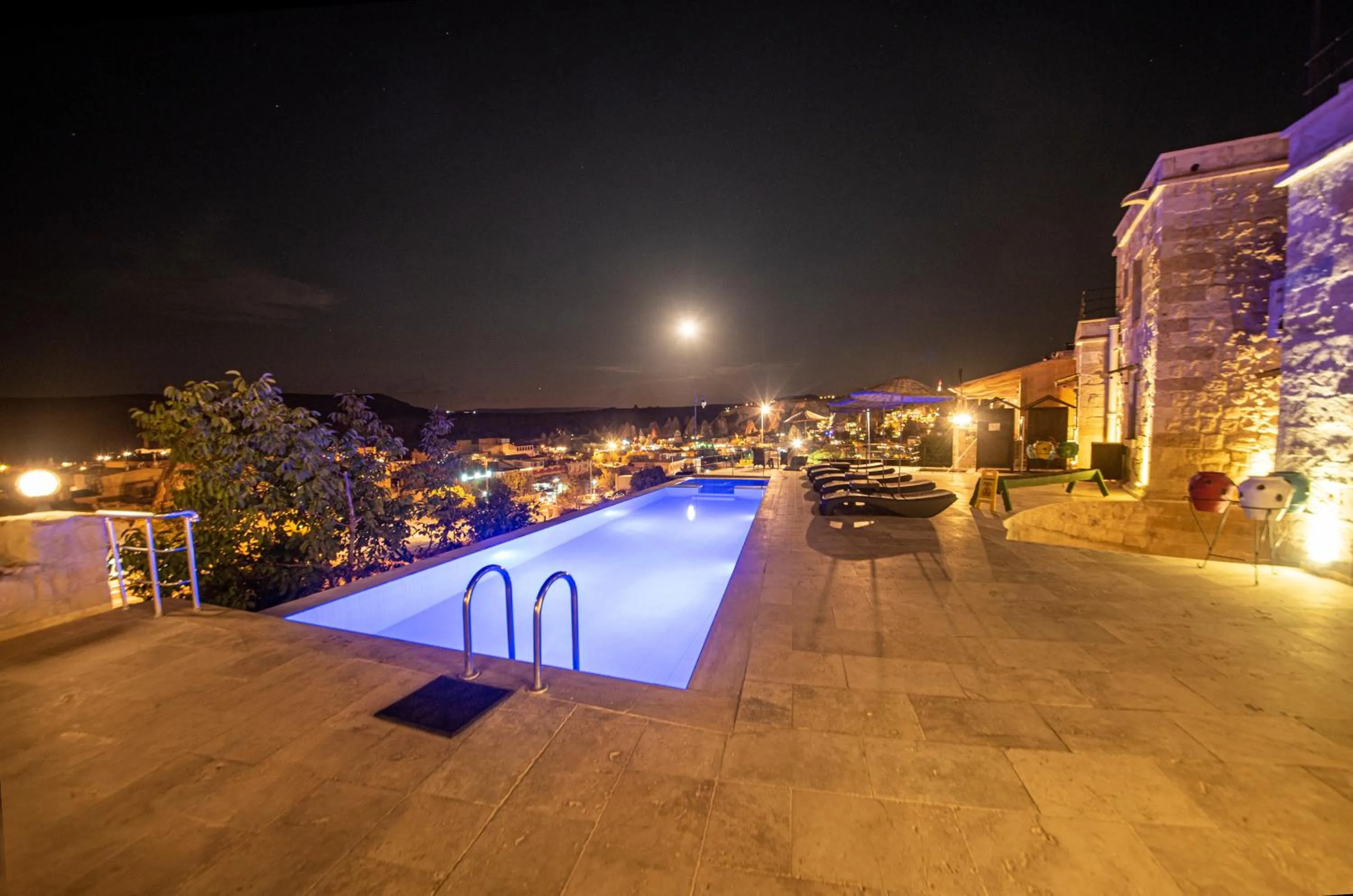 Night in Doors Of Cappadocia Special Cave Hotel