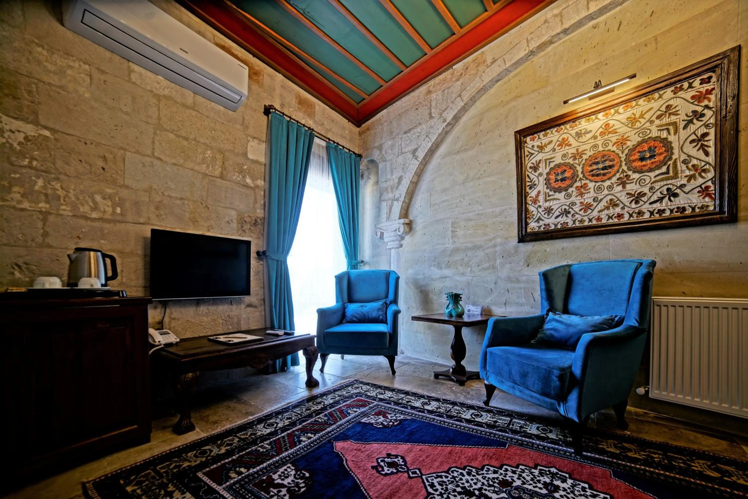 TV and multimedia in Doors Of Cappadocia Special Cave Hotel