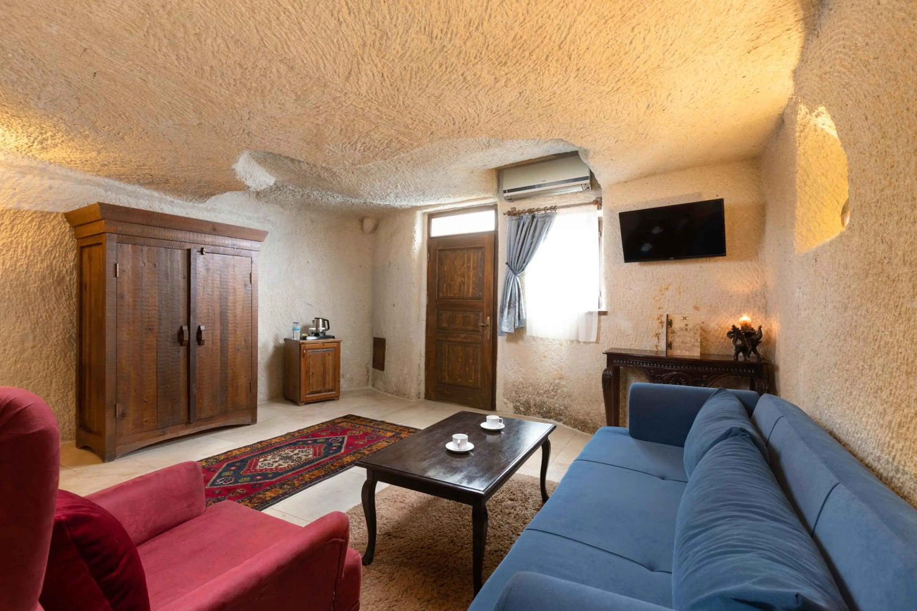 Coffee/tea facilities in Doors Of Cappadocia Special Cave Hotel