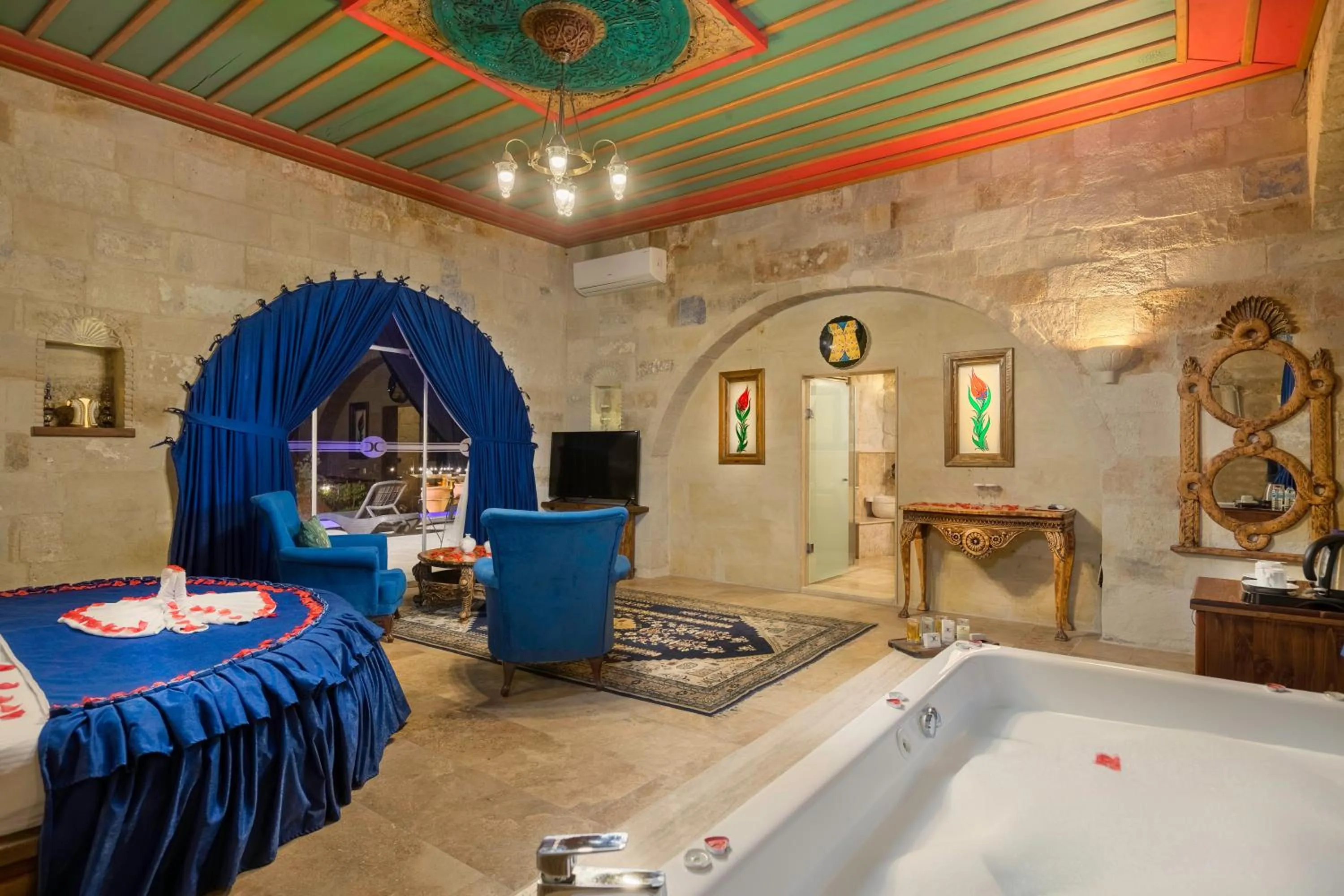 Massage in Doors Of Cappadocia Special Cave Hotel