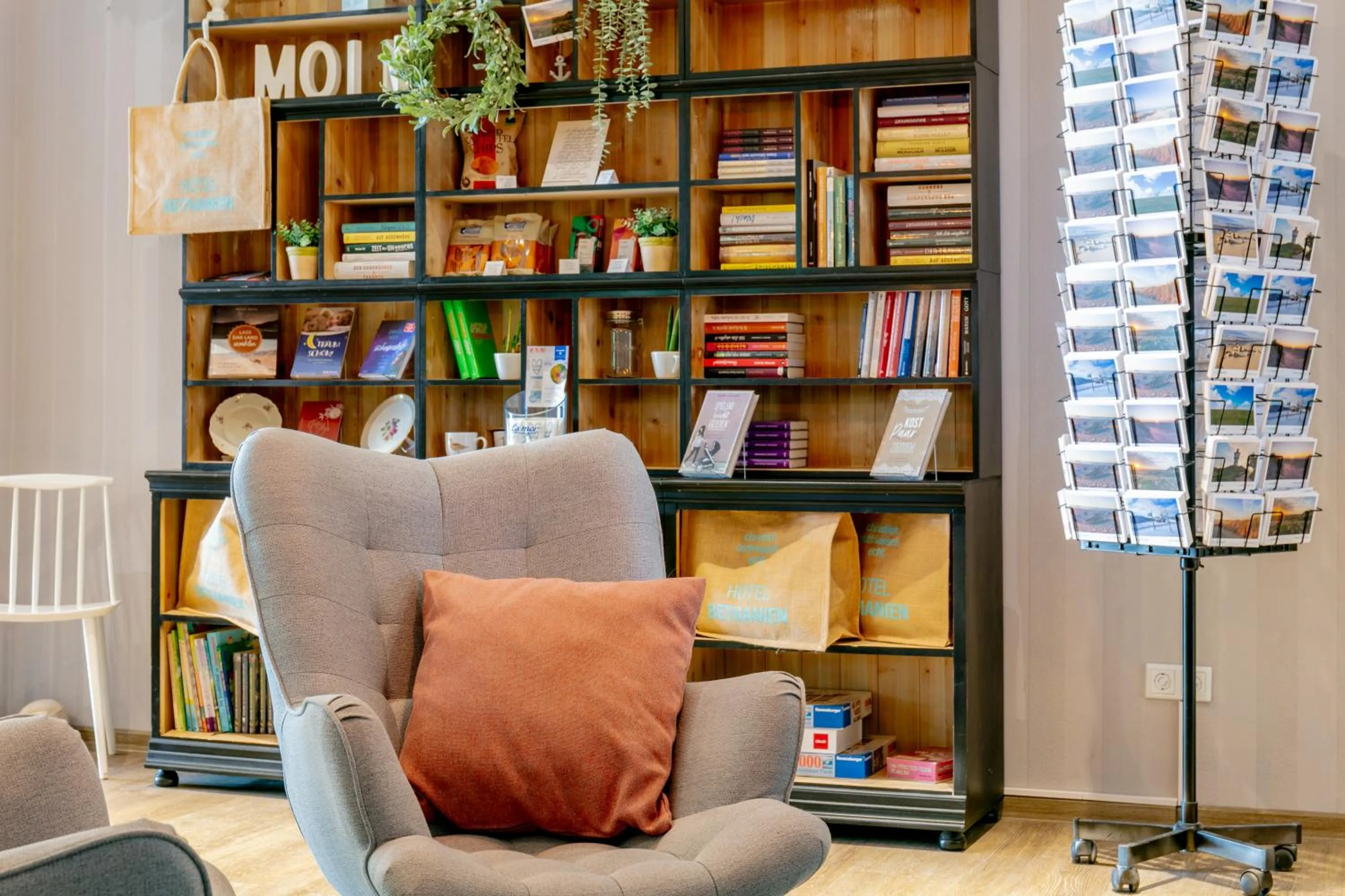 Communal lounge/ TV room in Hotel Bethanien