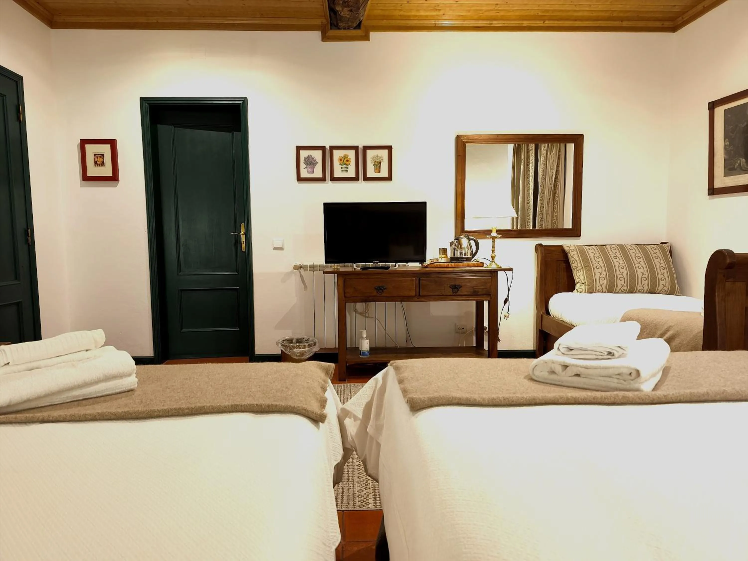 Bed in Casa de Santa Ana da Beira