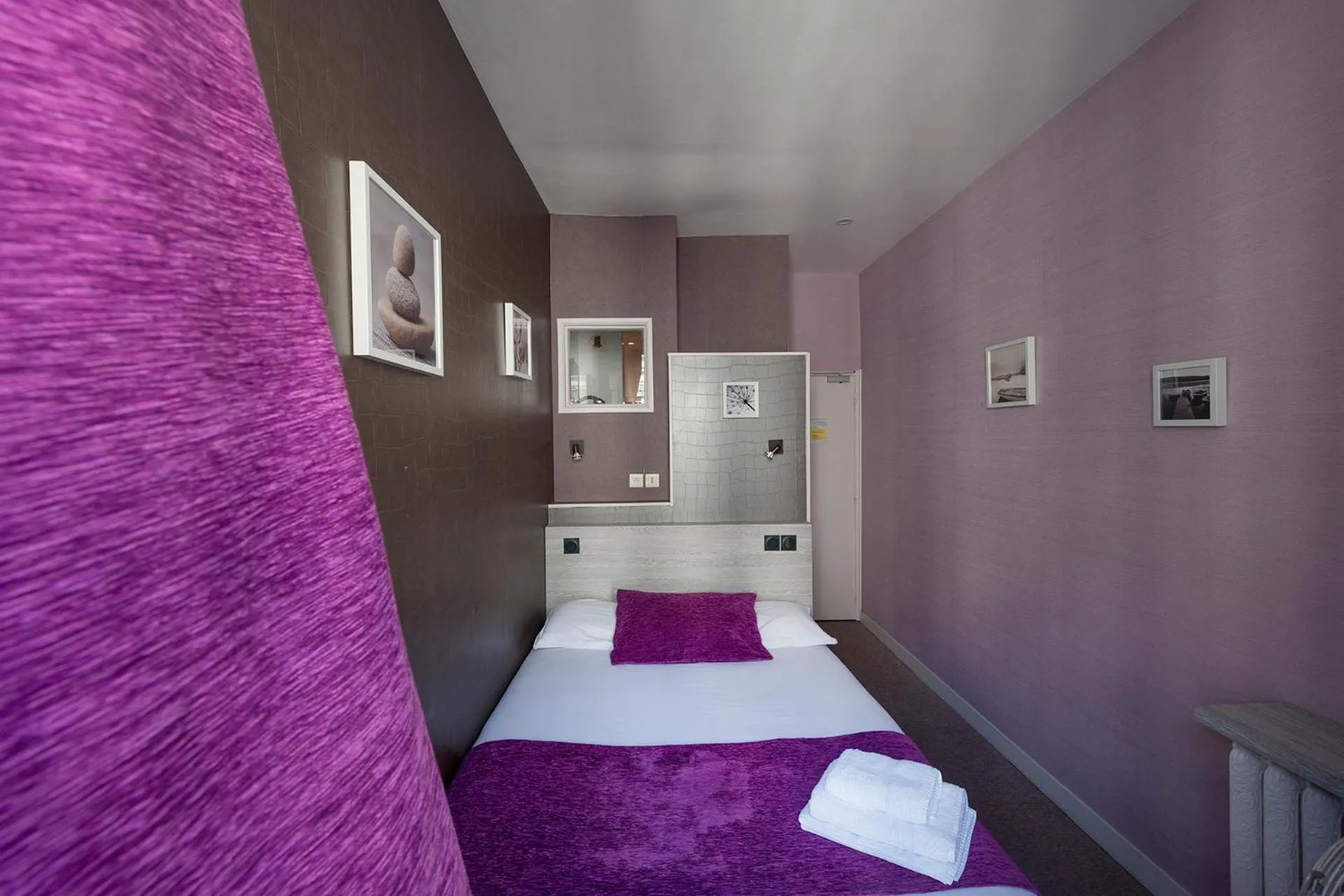 Other, Bed in Hotel de Paris