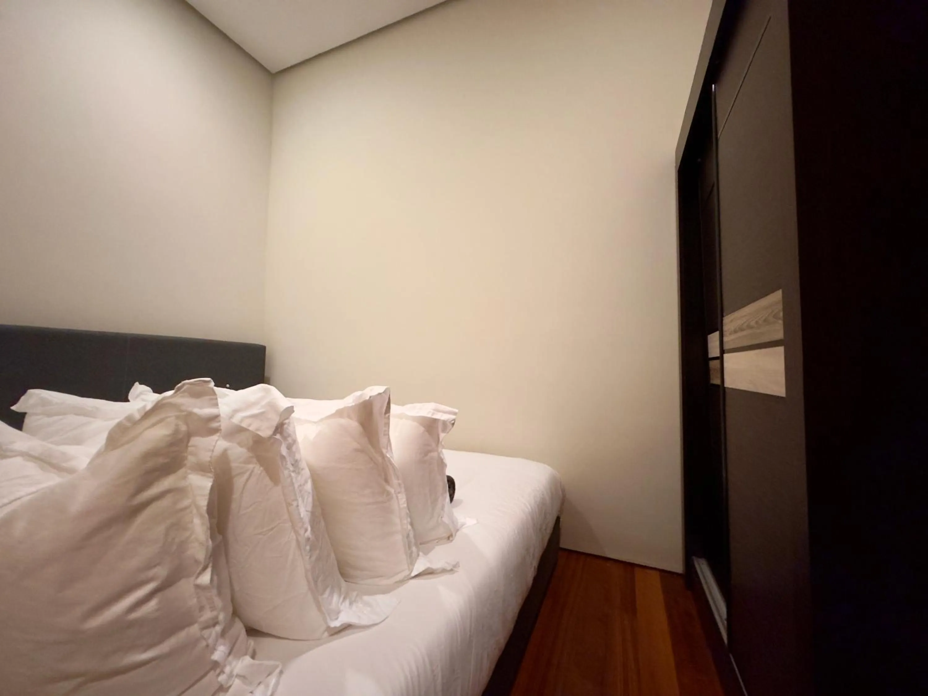 Bed in Soho Suites KLCC by Alucard's Cat