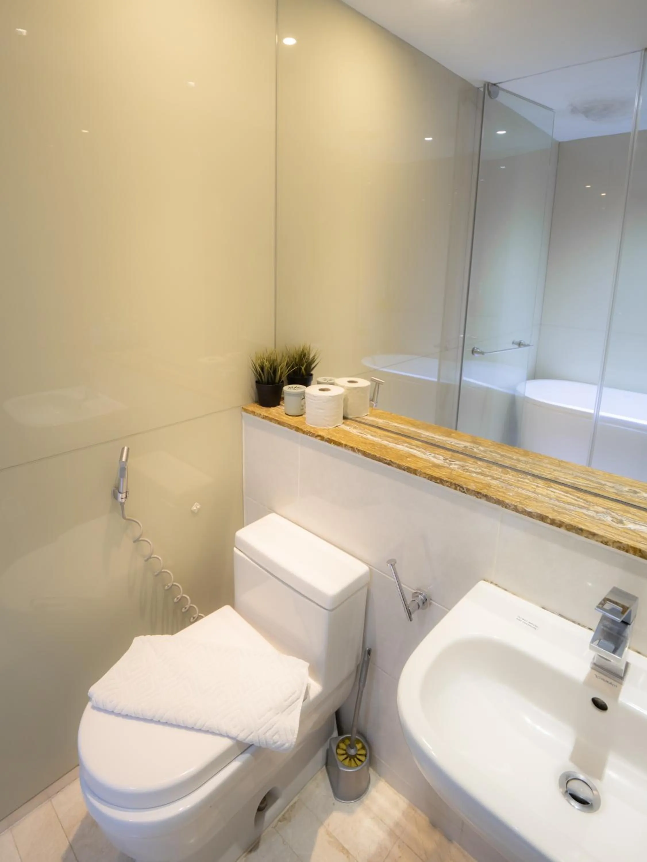 Toilet in Soho Suites KLCC by Alucard's Cat