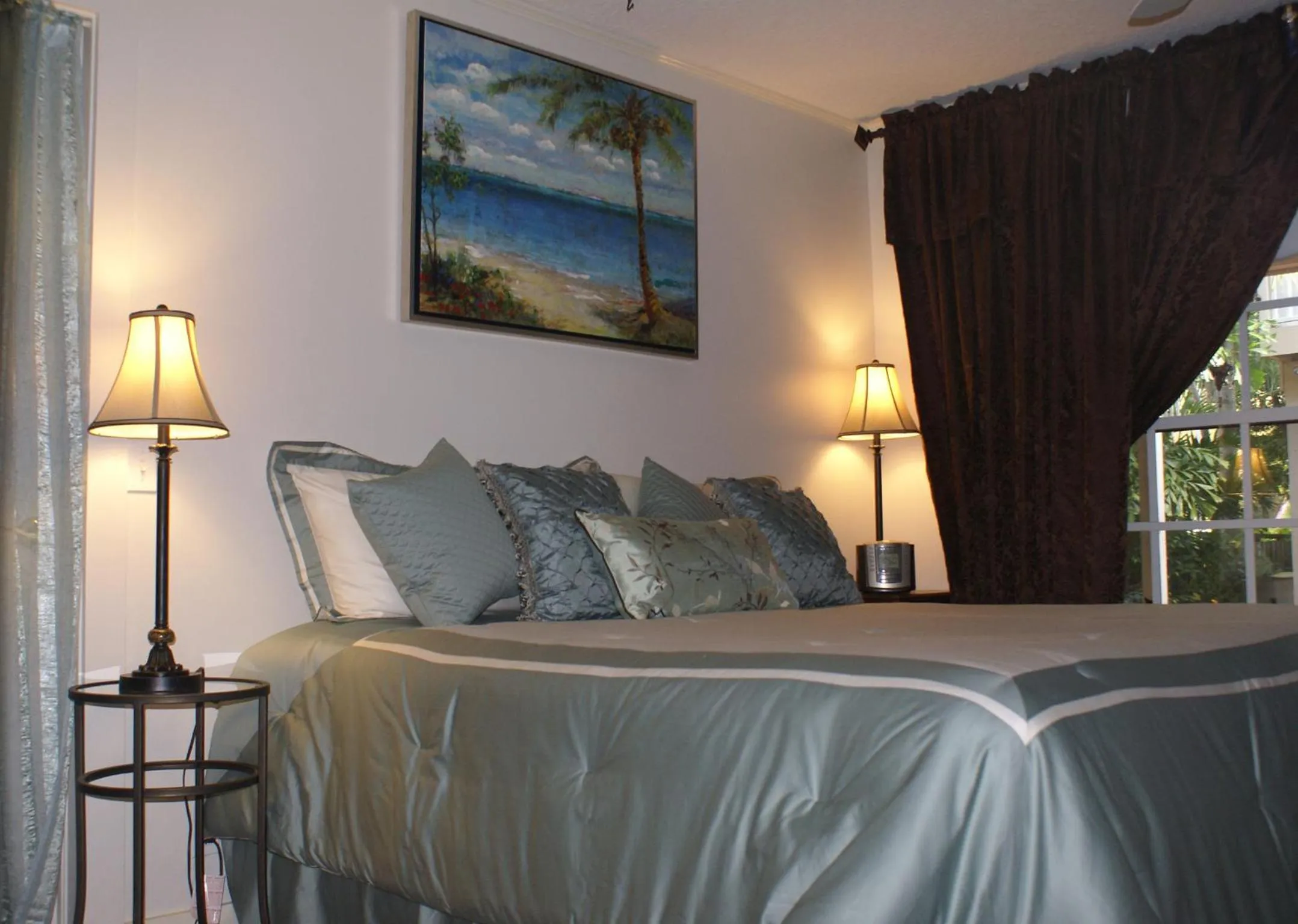 Bed in Sabal Palm House Bed and Breakfast