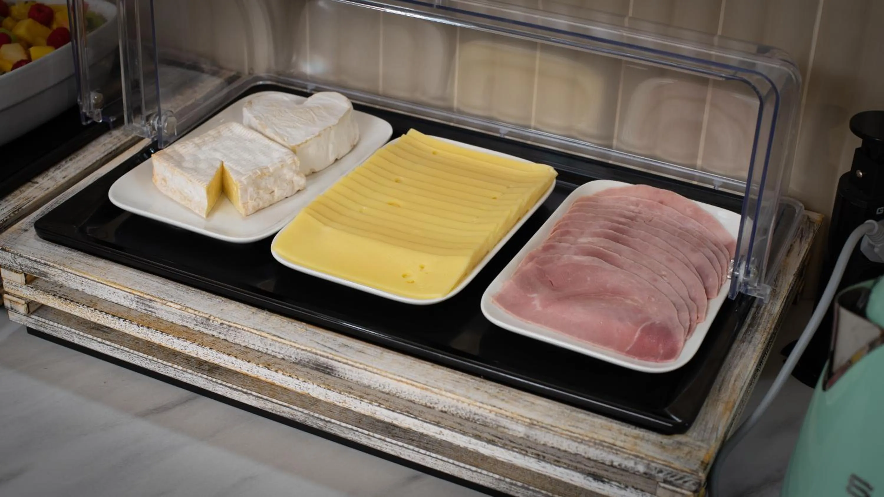 Buffet breakfast in Hôtel Nell - Axelle - Maison Tassoni