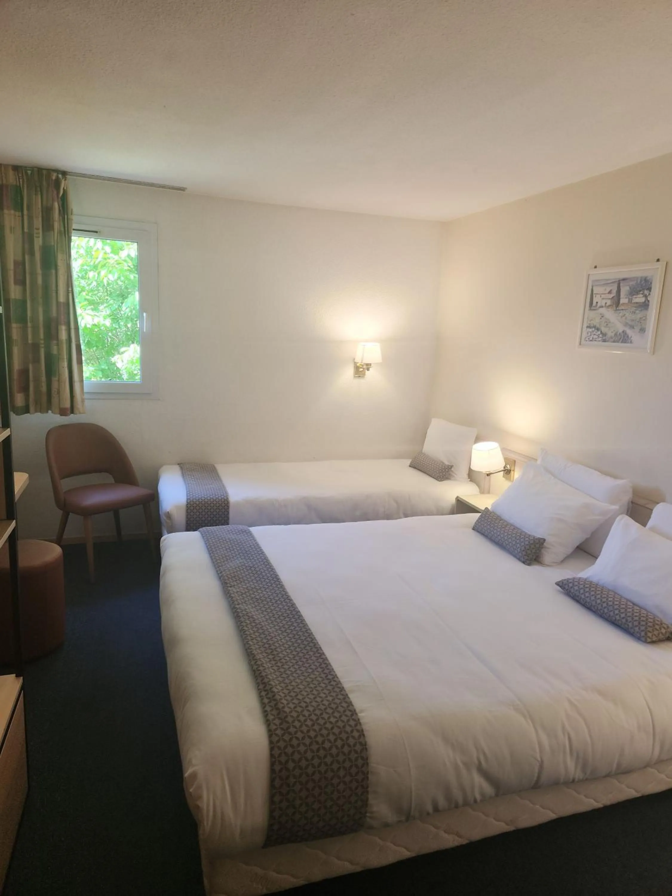 Bed in Hôtel Nell - Axelle - Maison Tassoni