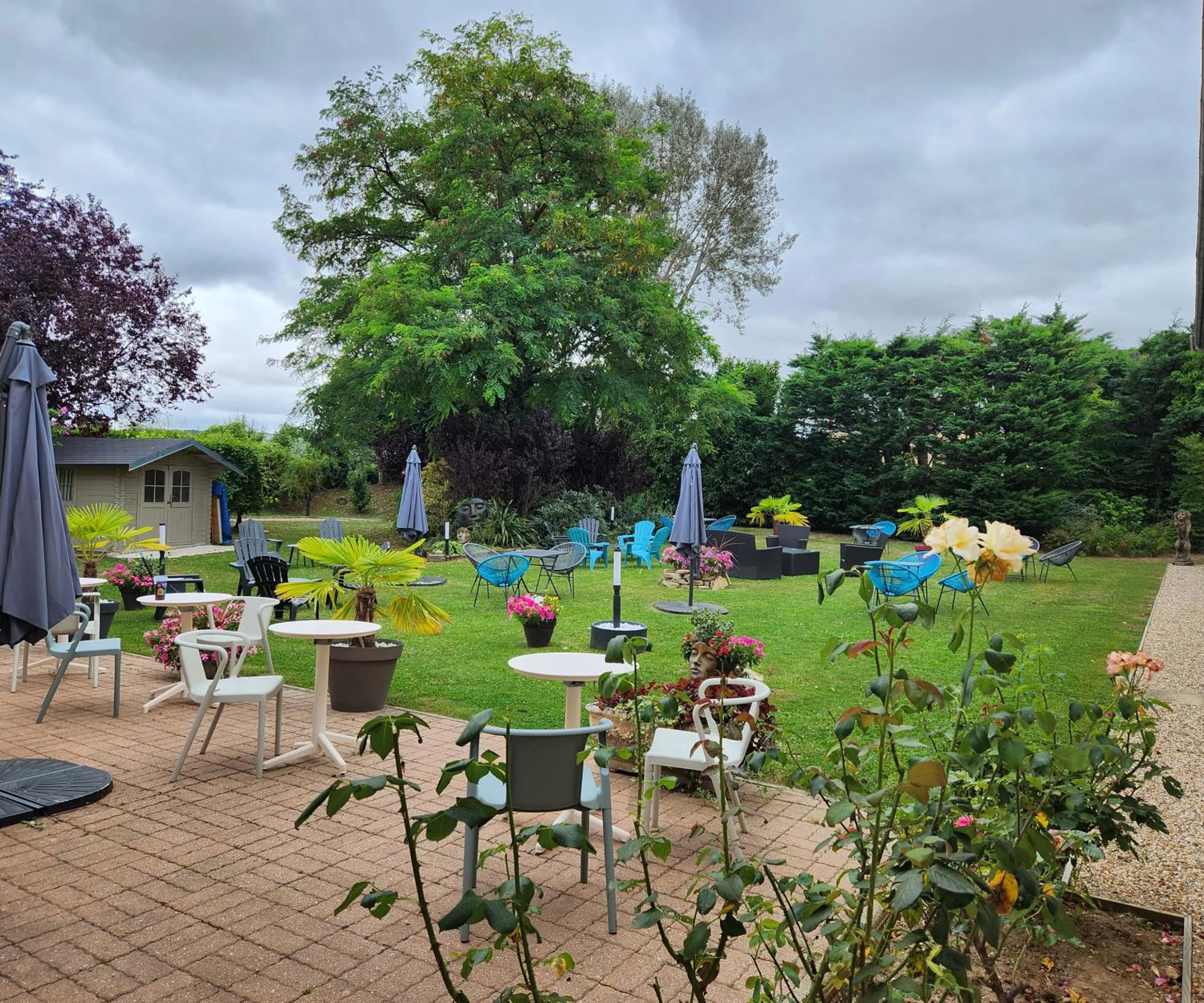 Garden in Hôtel Nell - Axelle - Maison Tassoni