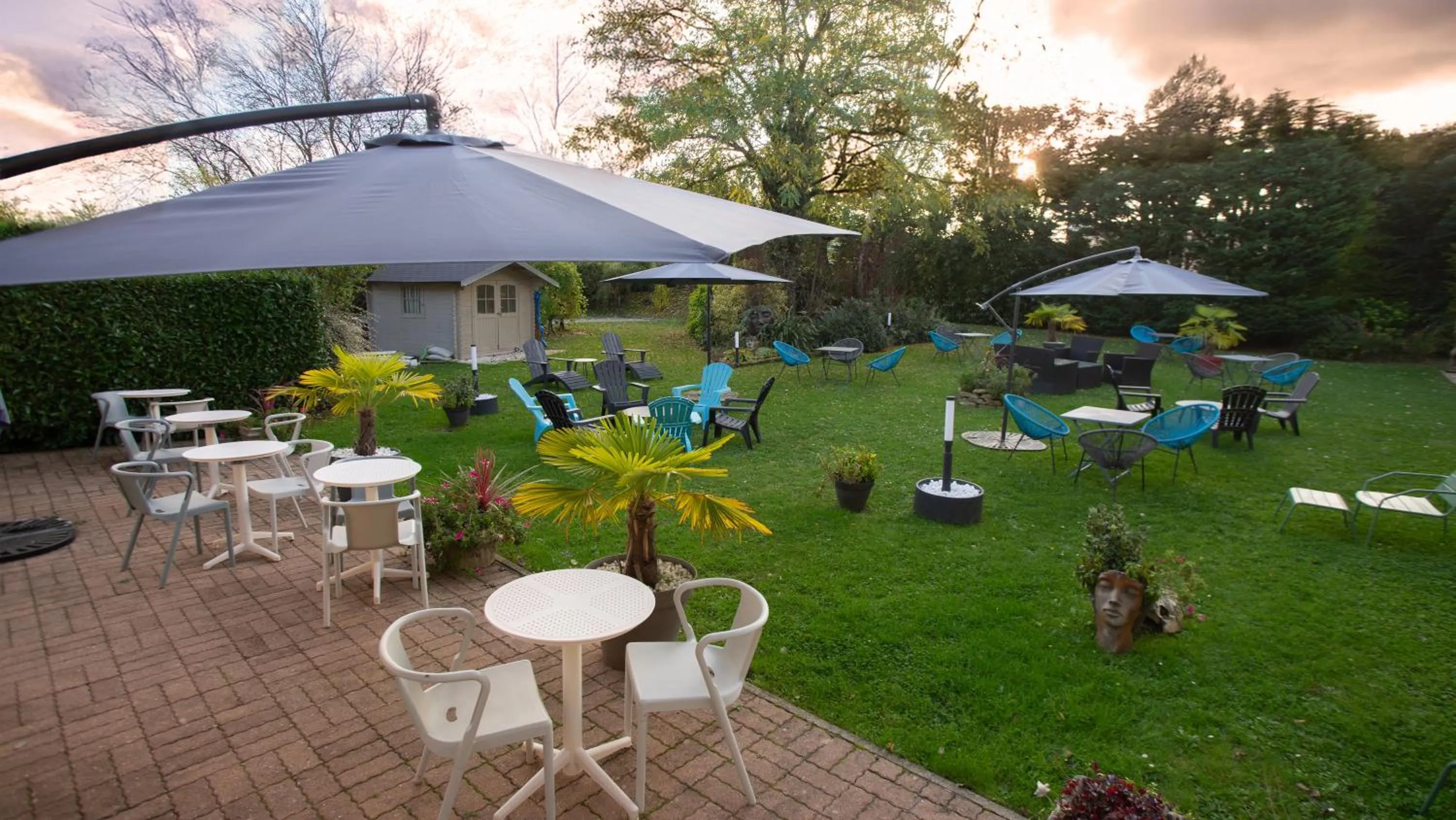 Garden in Hôtel Nell - Axelle - Maison Tassoni