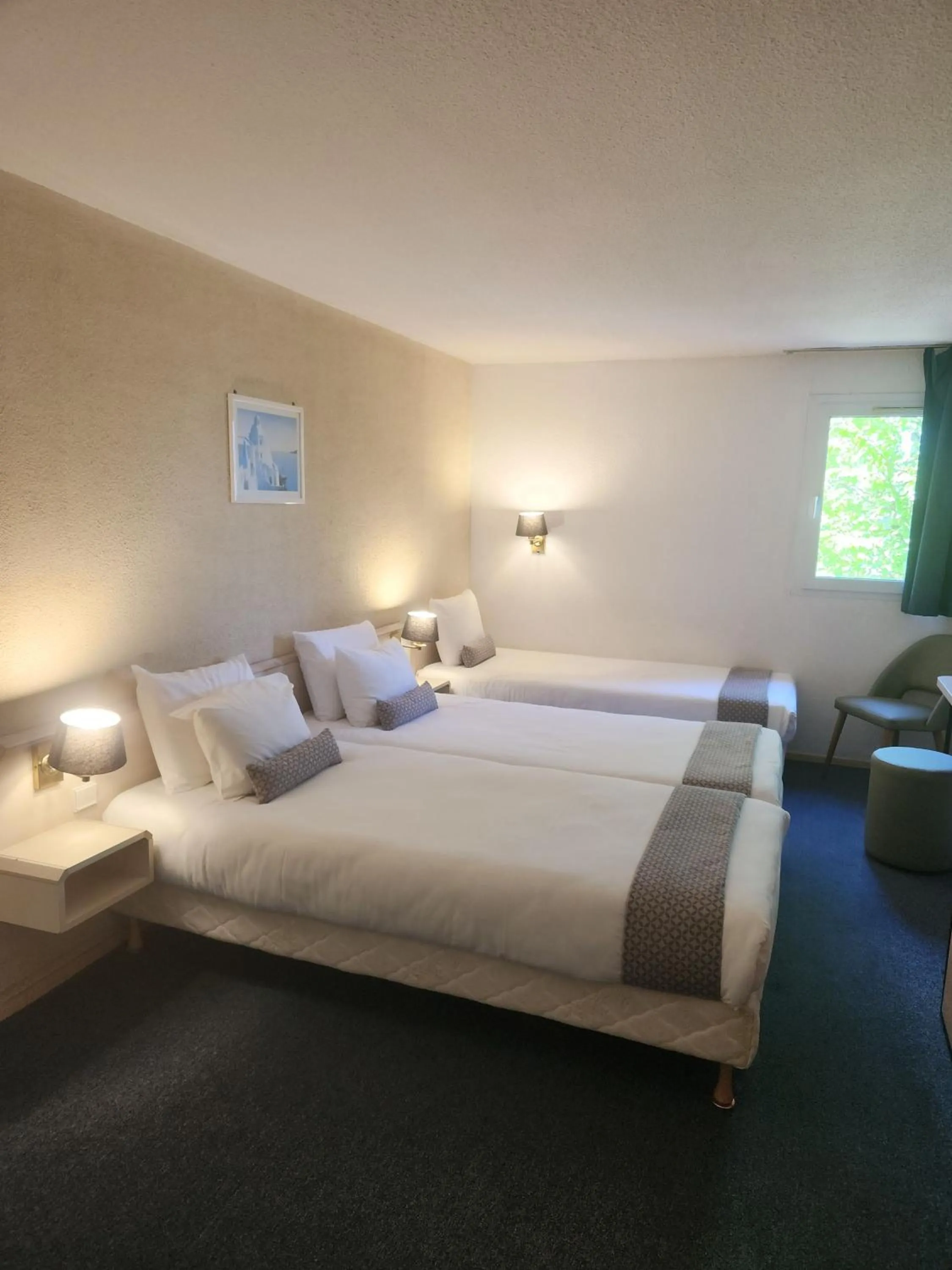 Bed in Hôtel Nell - Axelle - Maison Tassoni