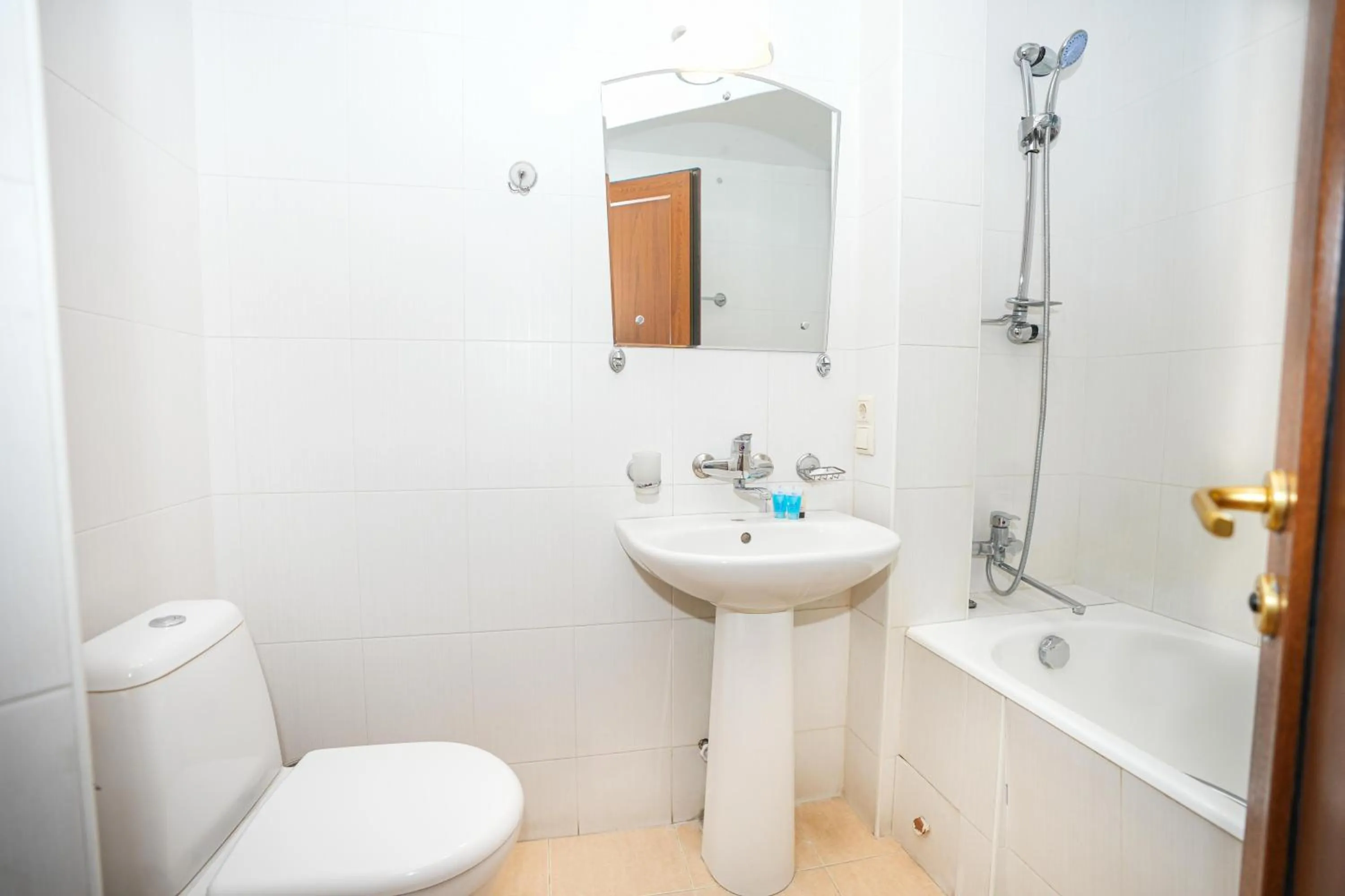 Shower in Beaumonde Hotel Tbilisi