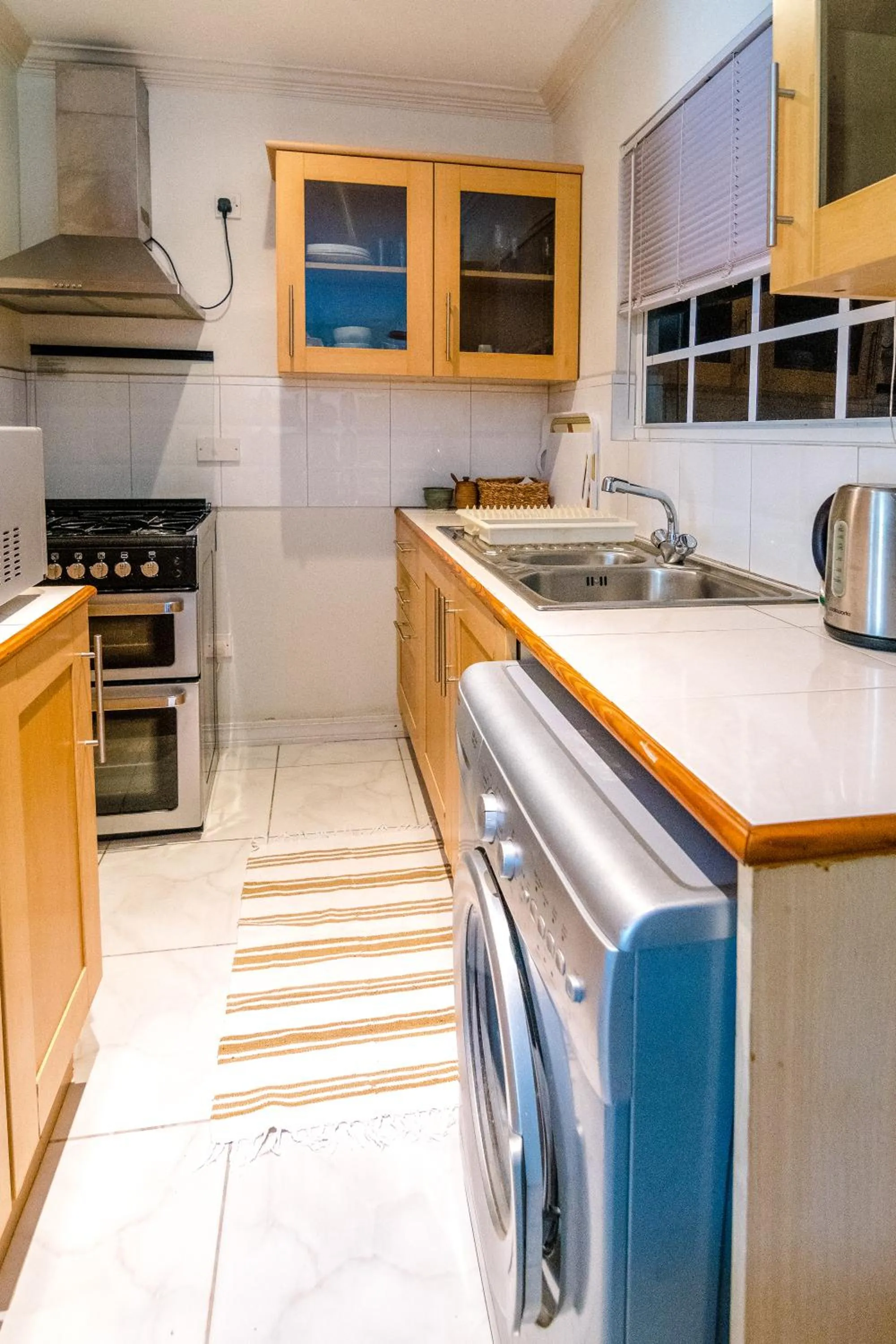 Kitchen or kitchenette in Woburn Villas