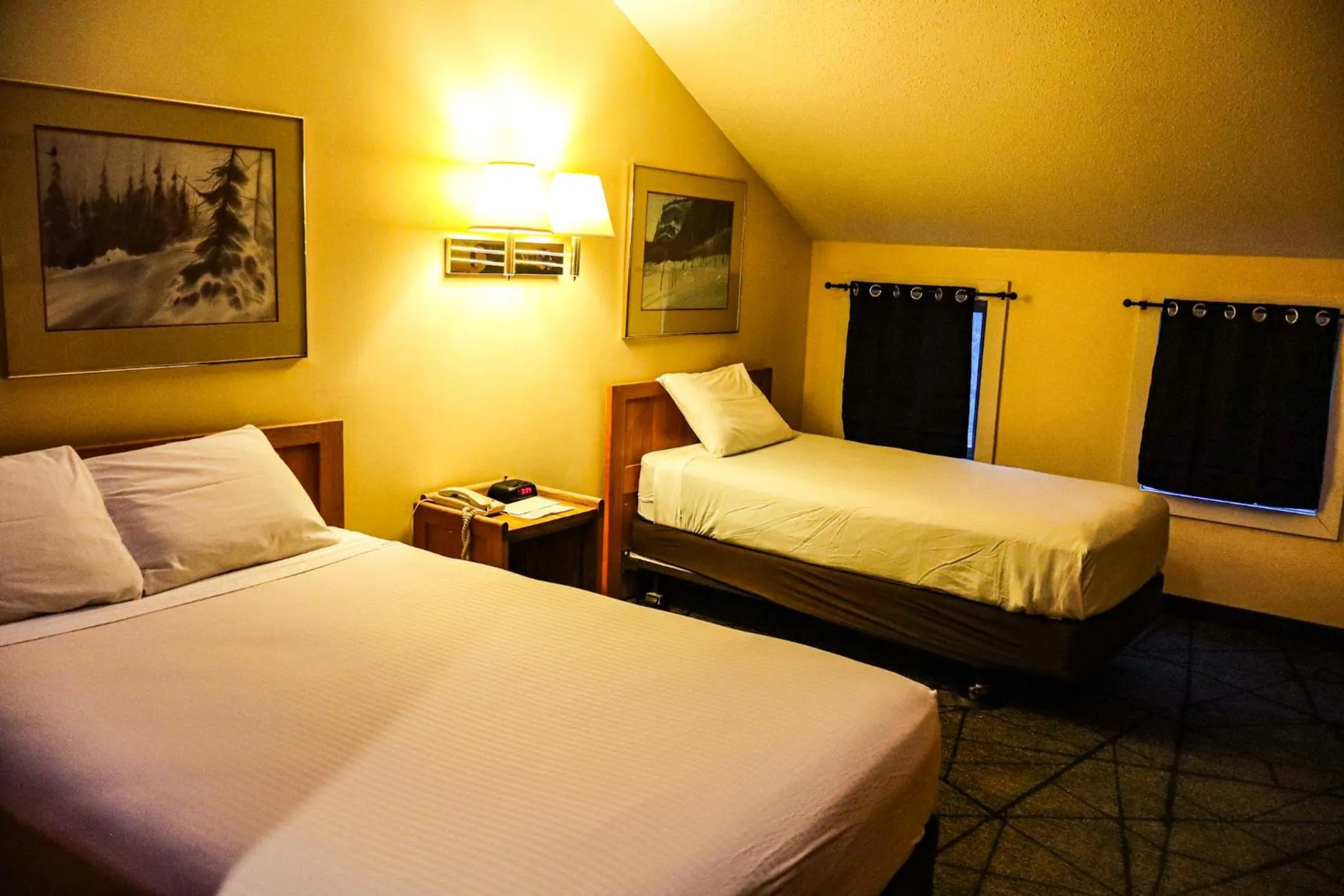 Bed in Snowy Owl Inn