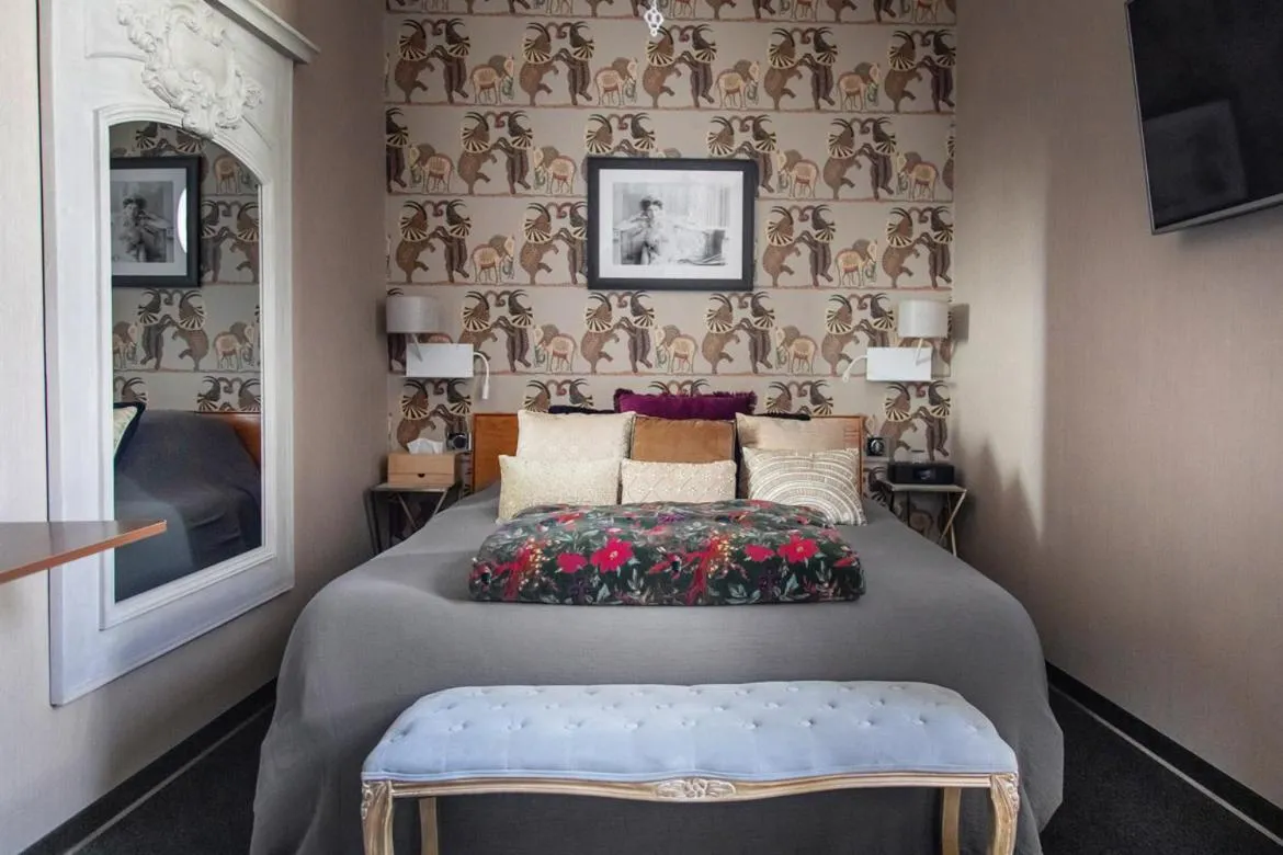 Bed in LA BELLÊME BLEUE