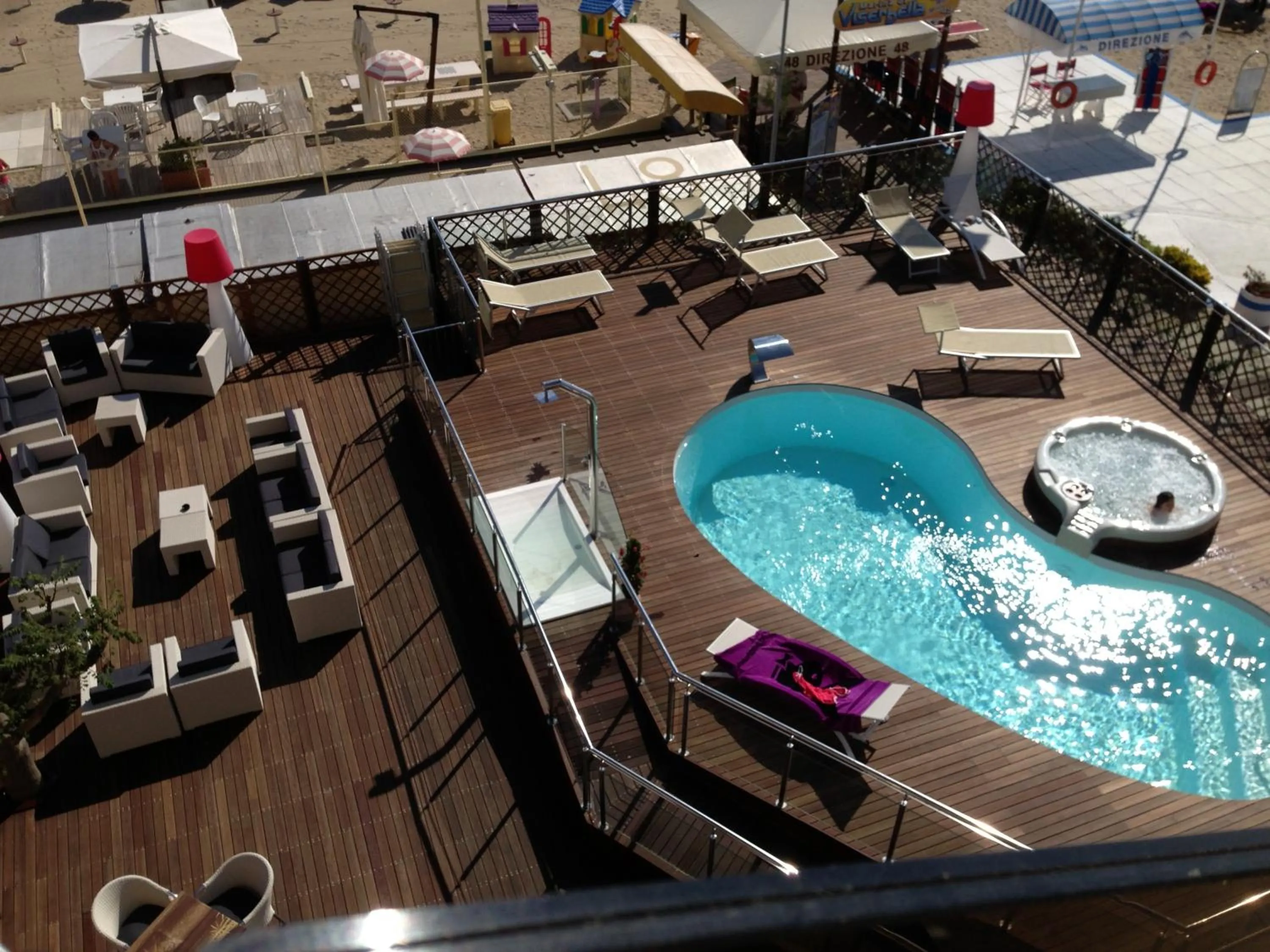 Swimming pool in Hotel Baia