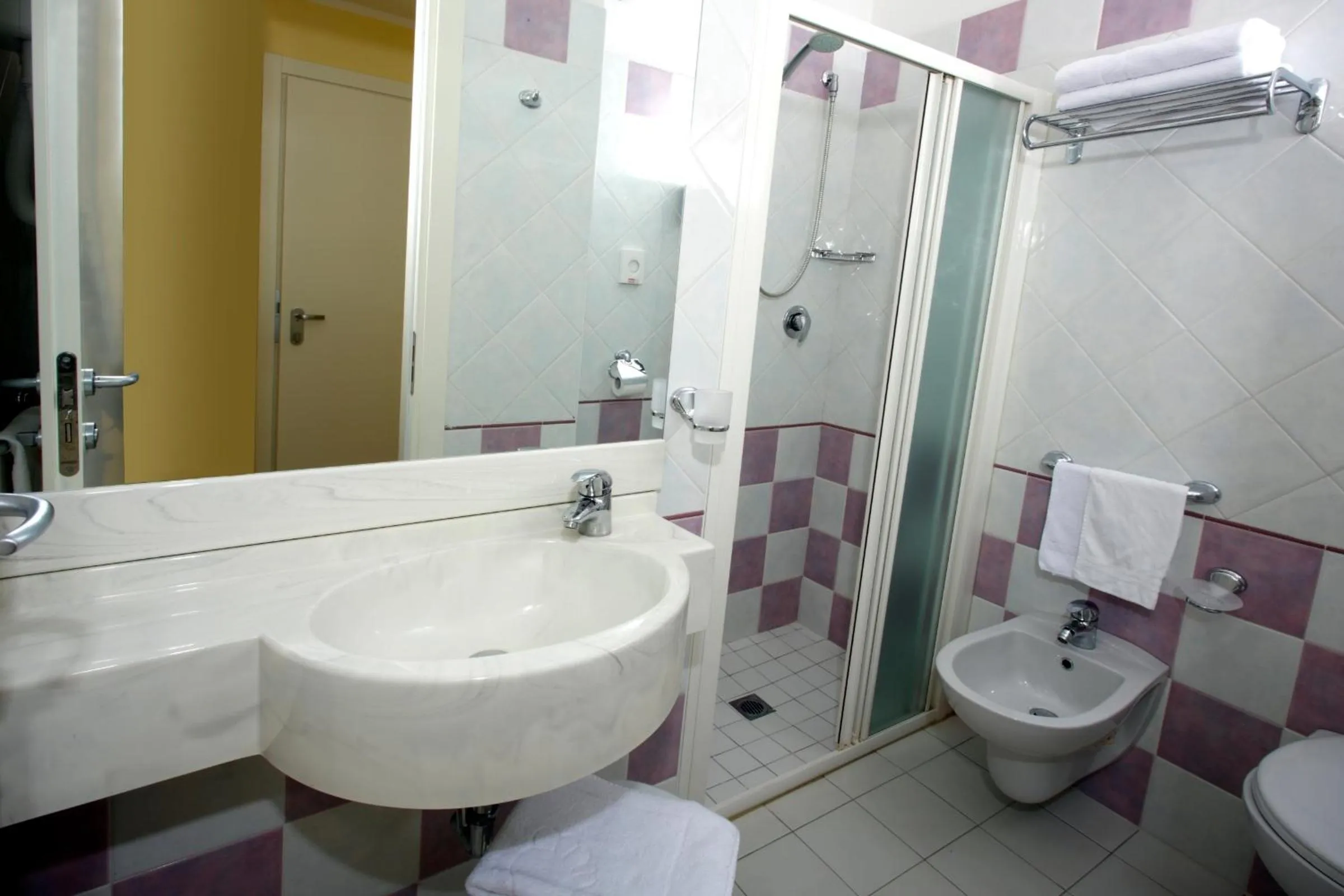 Bathroom in Hotel Baia