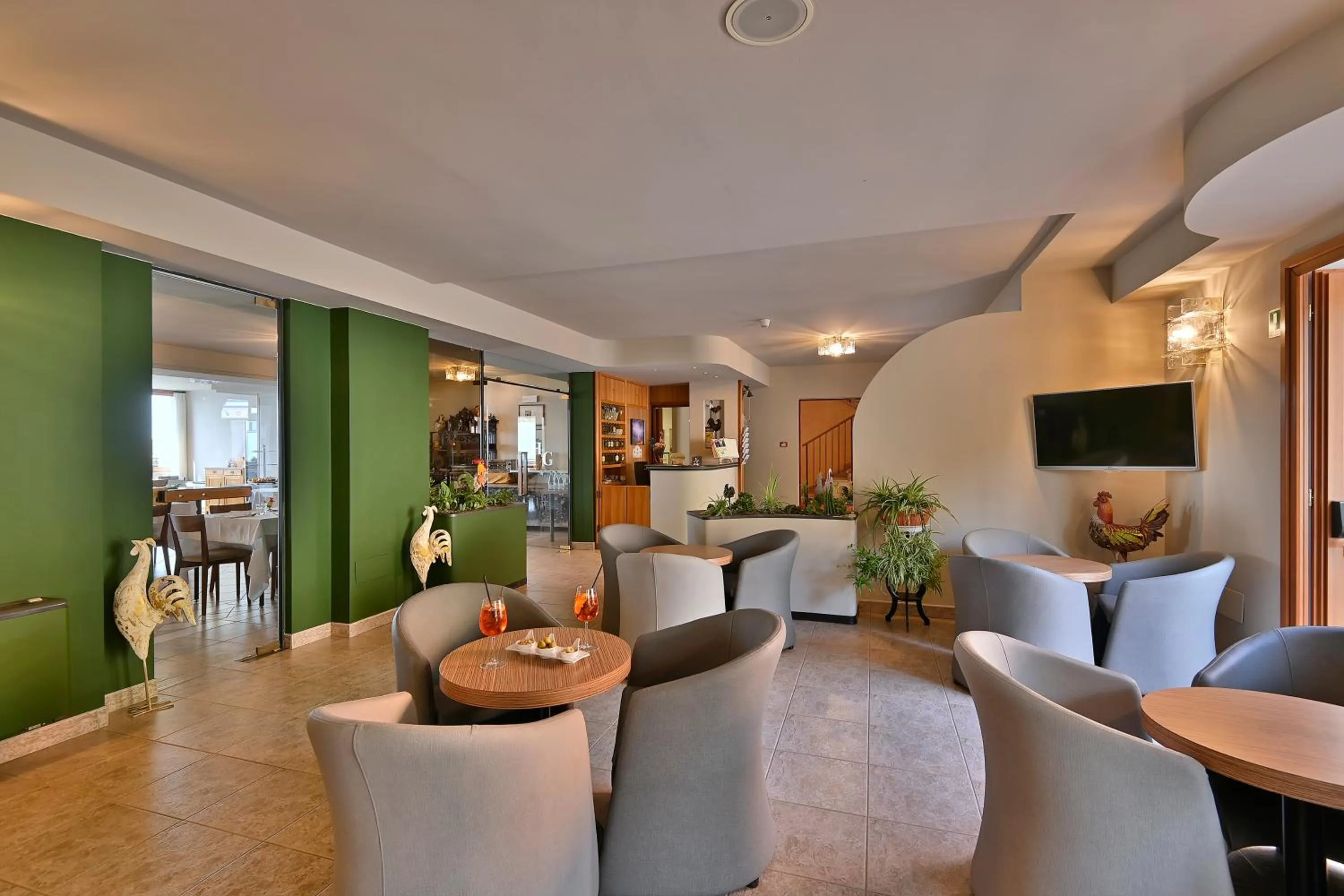 Communal lounge/ TV room in Hotel Gallo