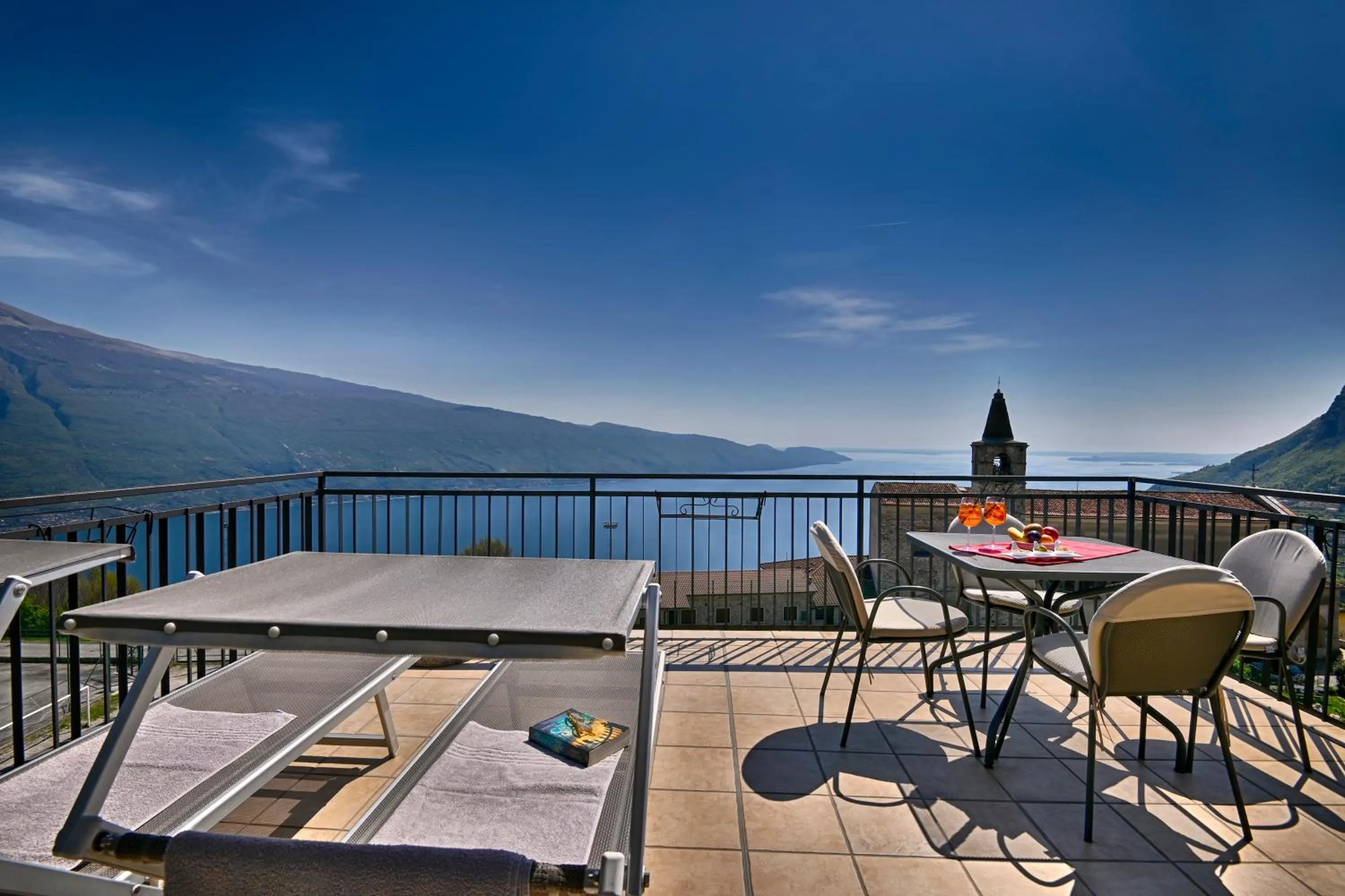 Lake view in Hotel Gallo