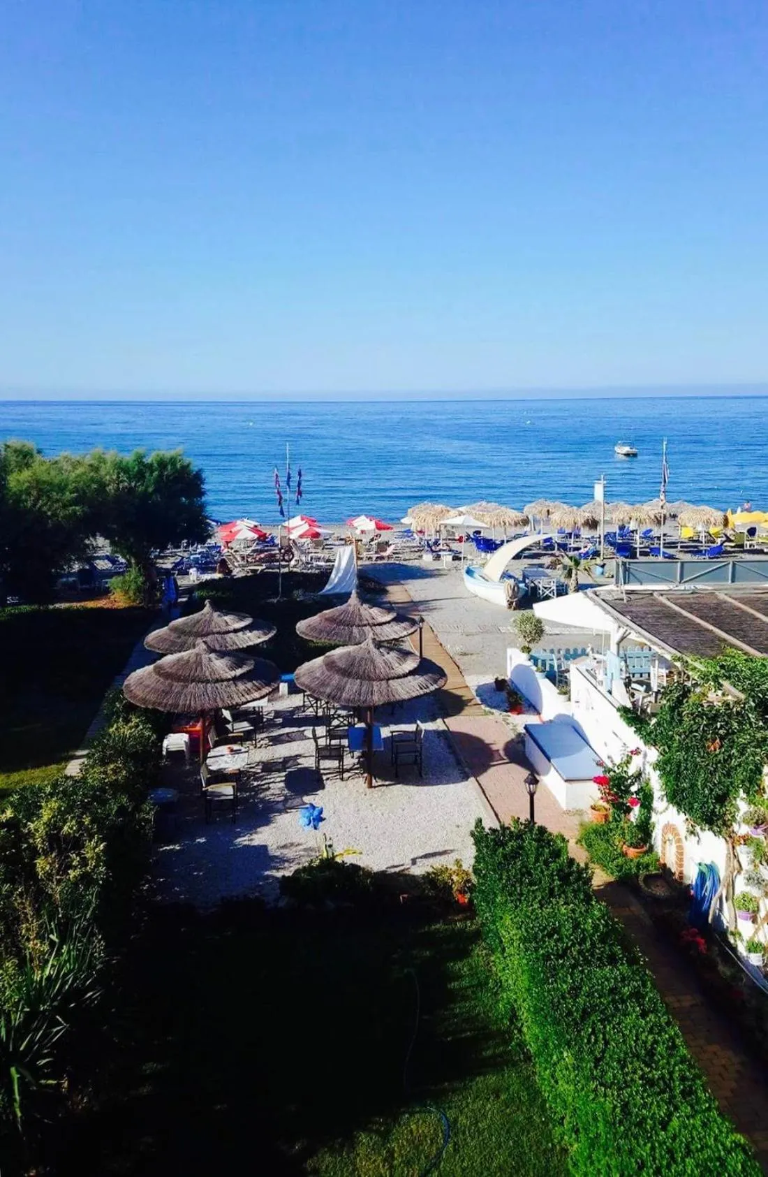 Garden in Katerina Seaside Studios