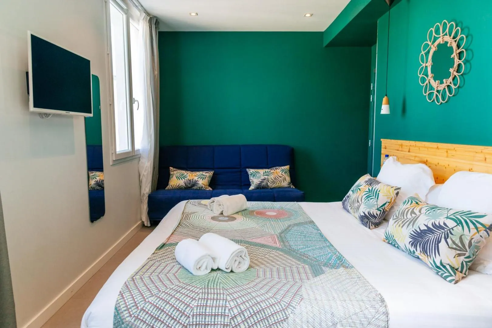 Photo of the whole room, Bed in Hôtel Café Miramar