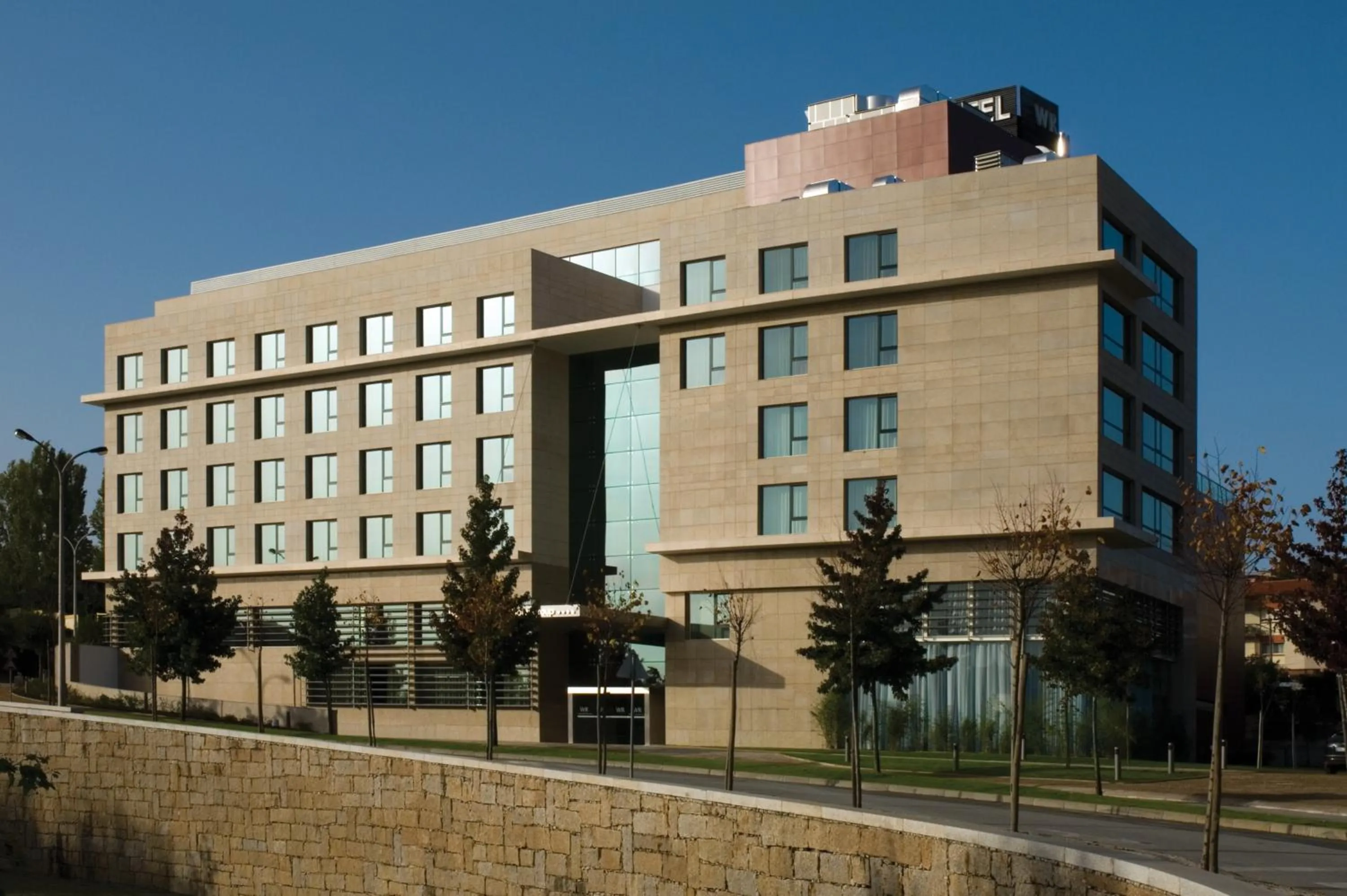 Facade/entrance in Golden Tulip São João da Madeira Hotel