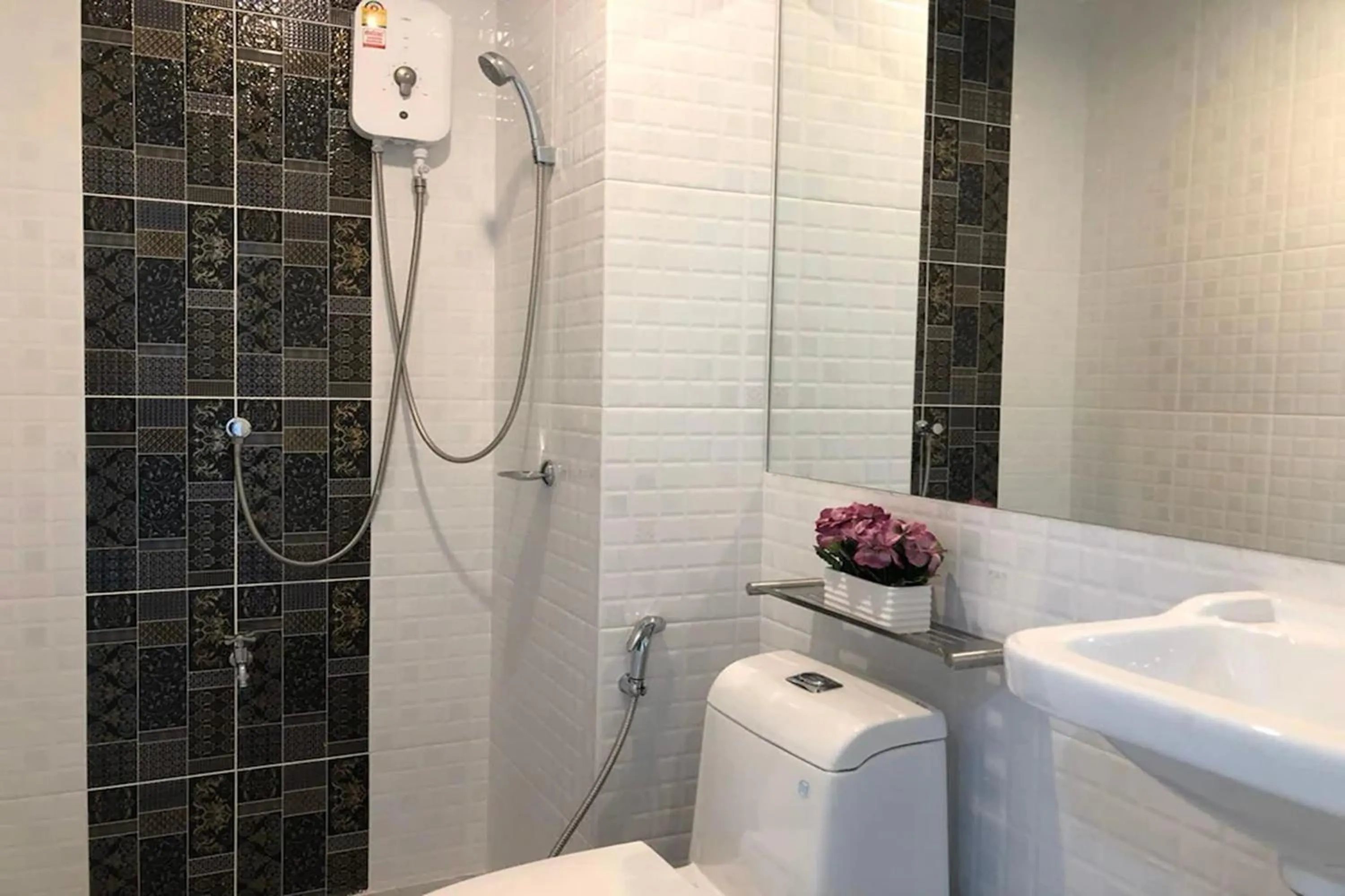 Bathroom in 51 Suanplu Residence