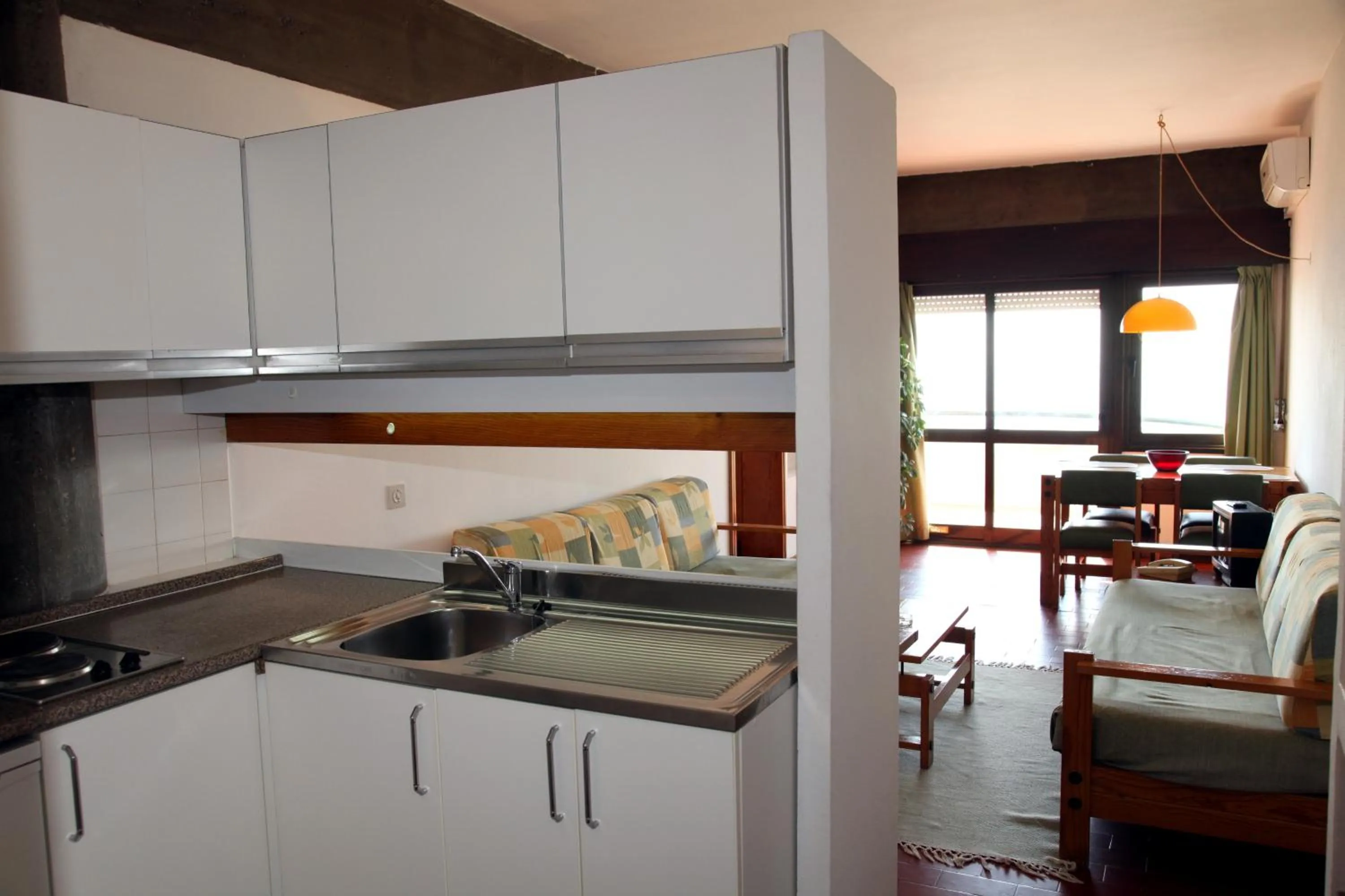 Kitchen or kitchenette in Apartamentos Guadiana