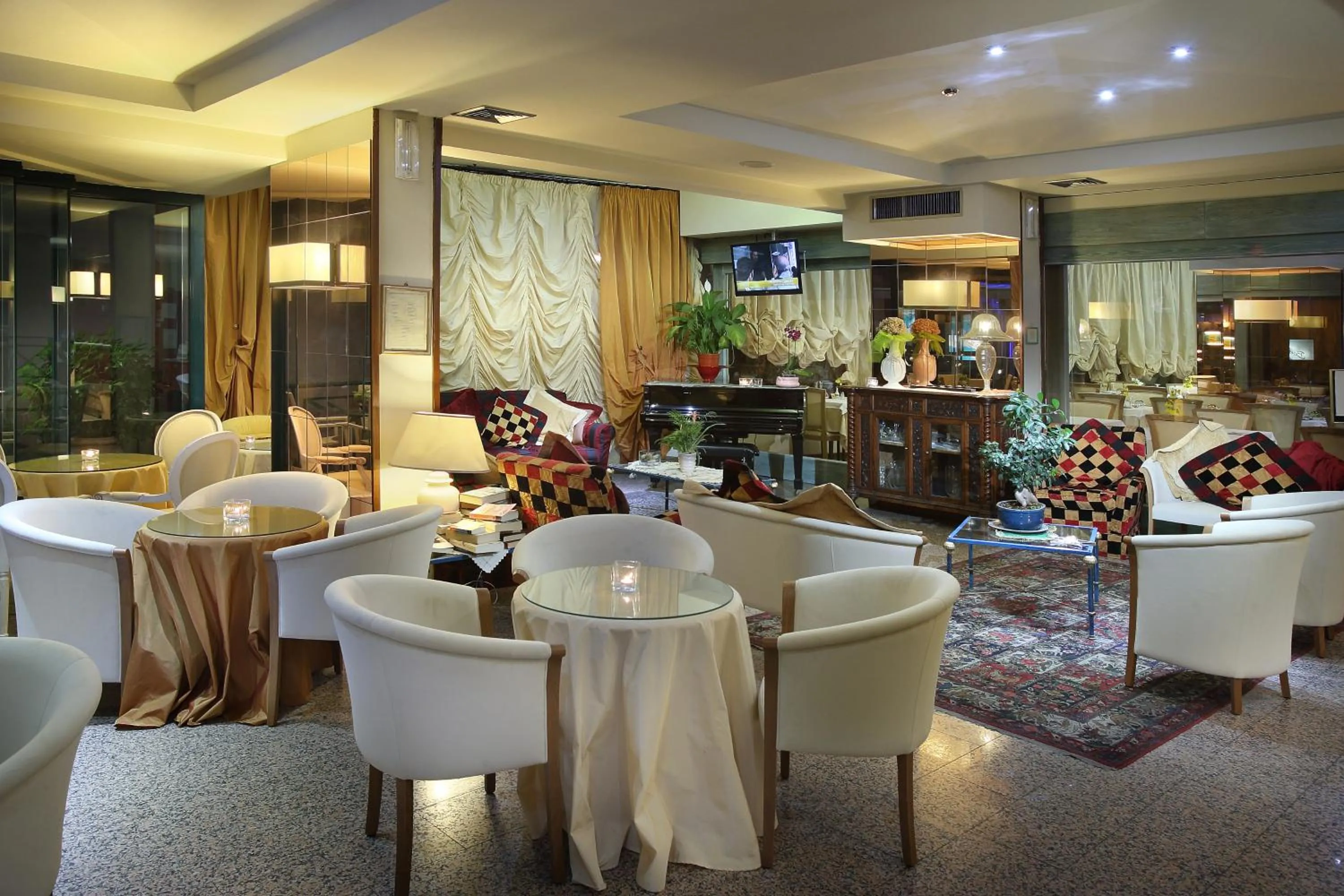 Night in Hotel Nuovo Savi