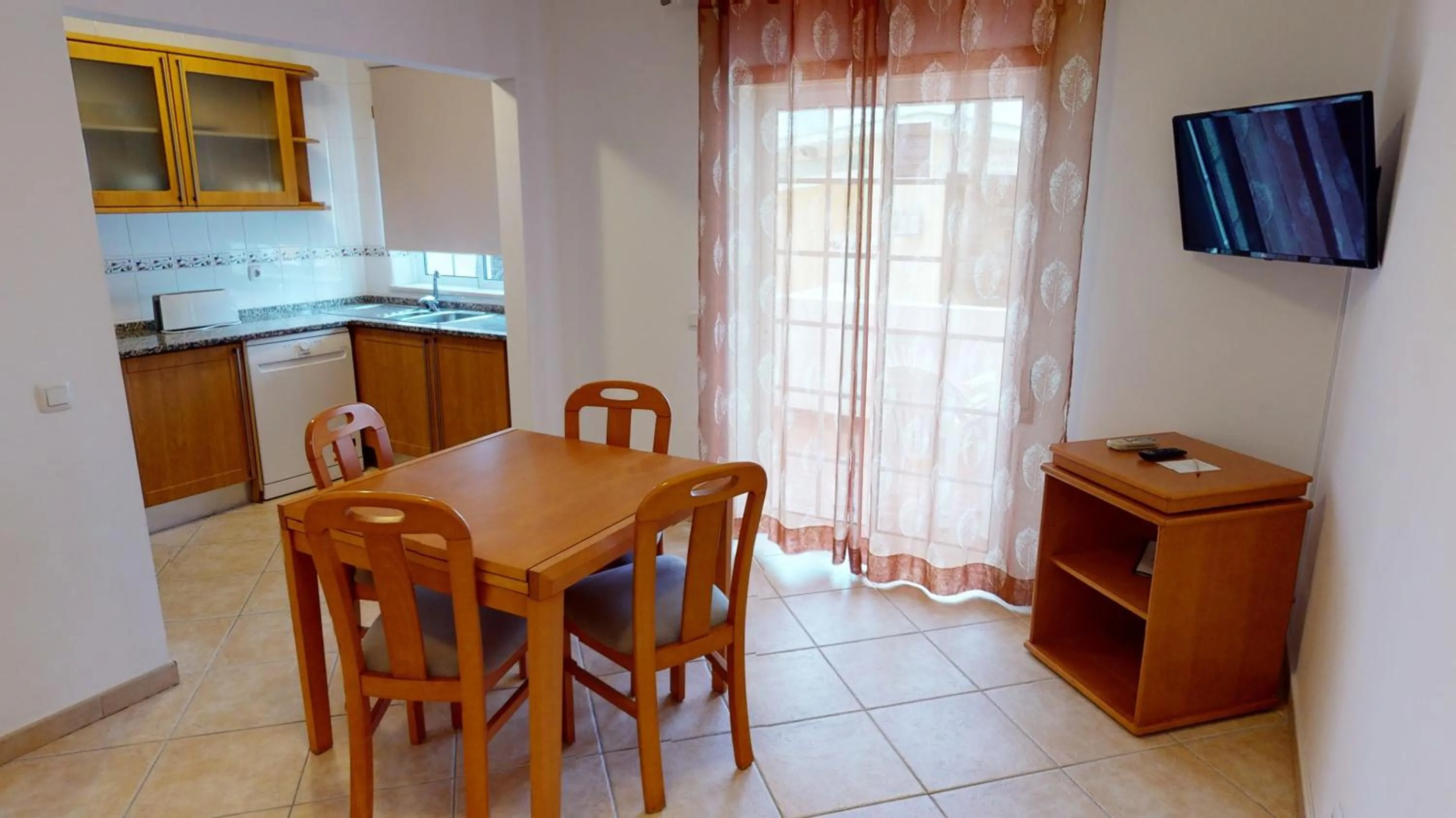 Kitchen or kitchenette in Praia da Lota Beachfront Resort - Hotel & Apartments