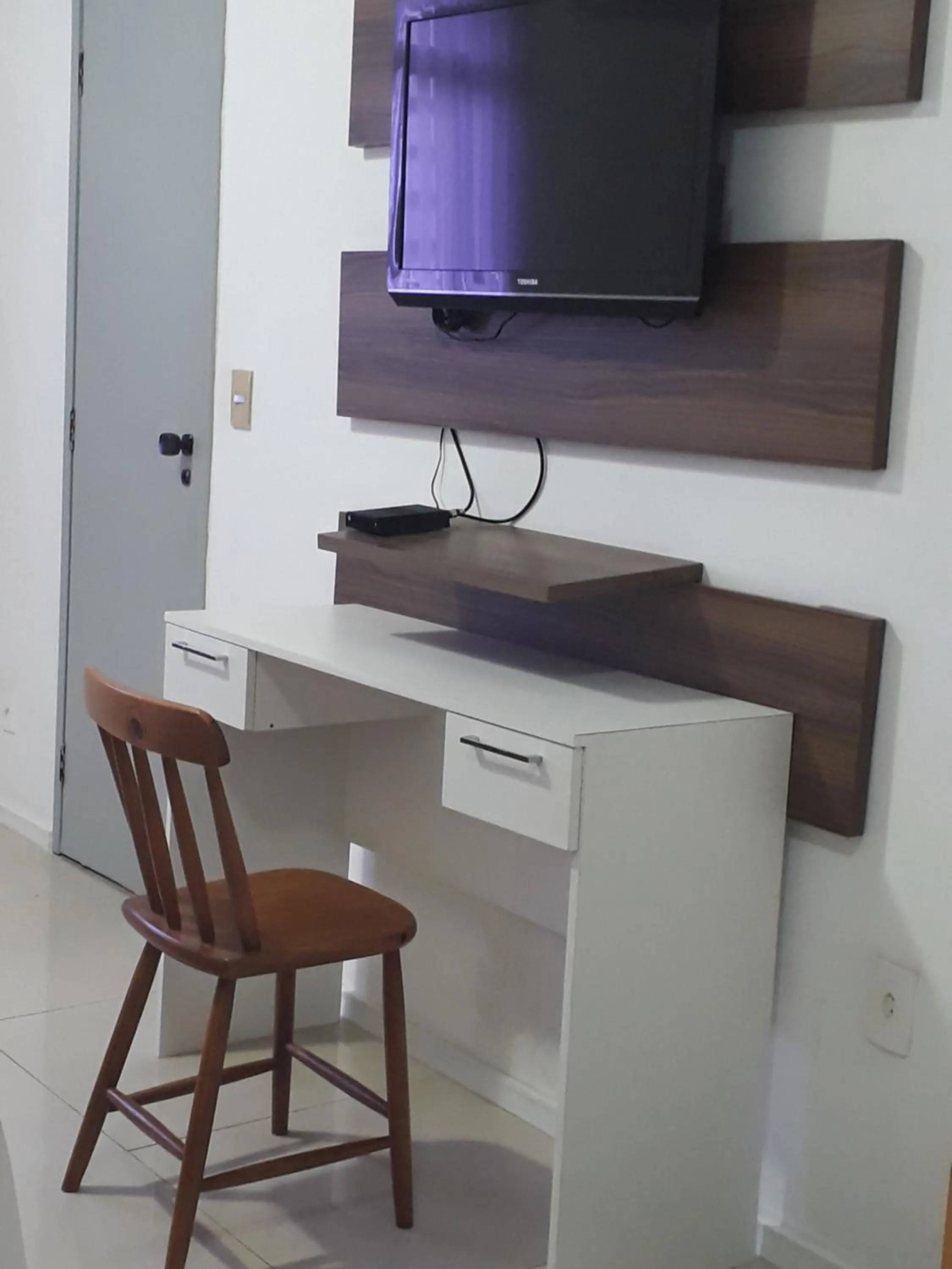 TV and multimedia in San Phillip Flat Hotel