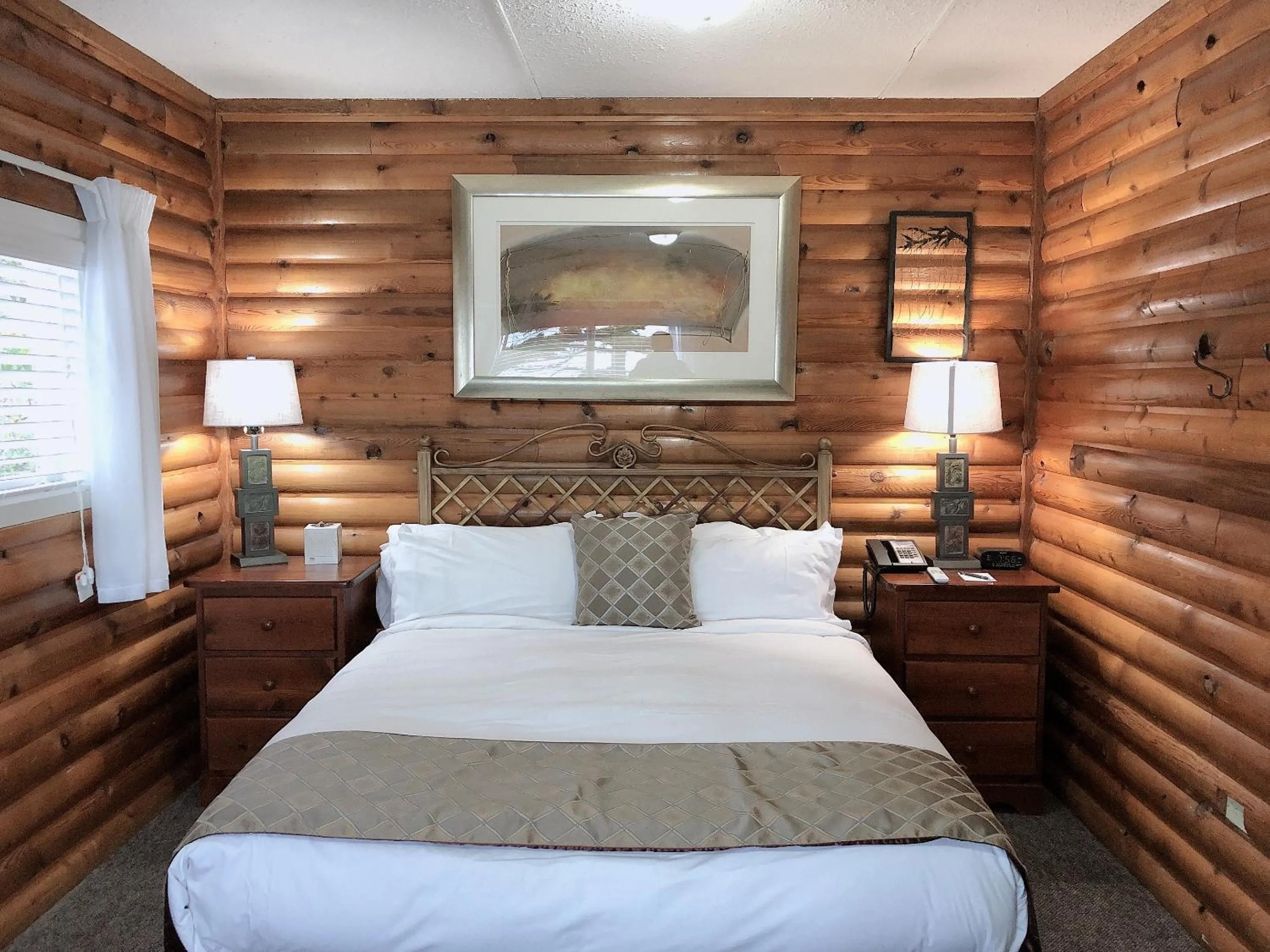 Bedroom, Bed in Rockwater Secret Cove Resort