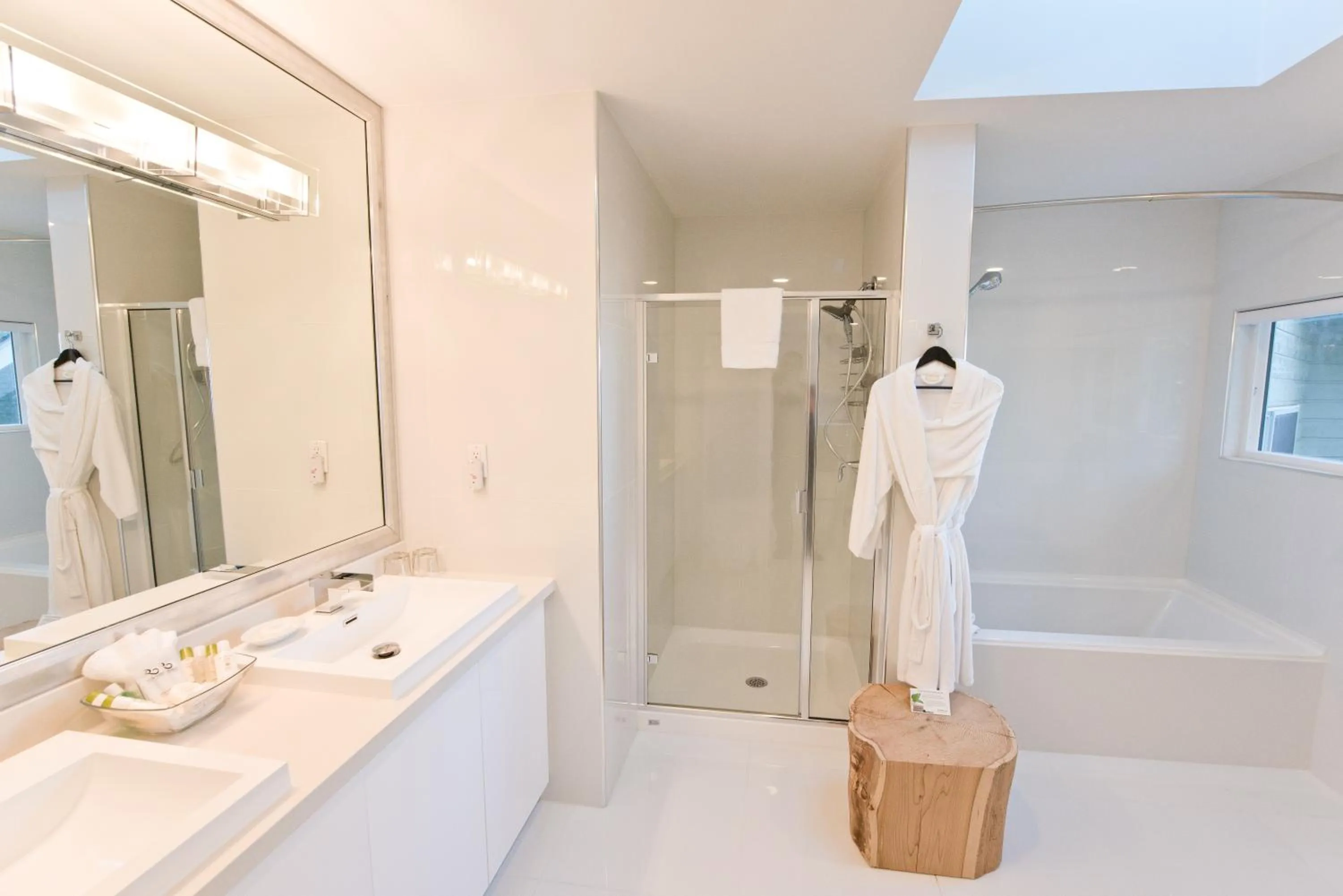 Bathroom in Rockwater Secret Cove Resort