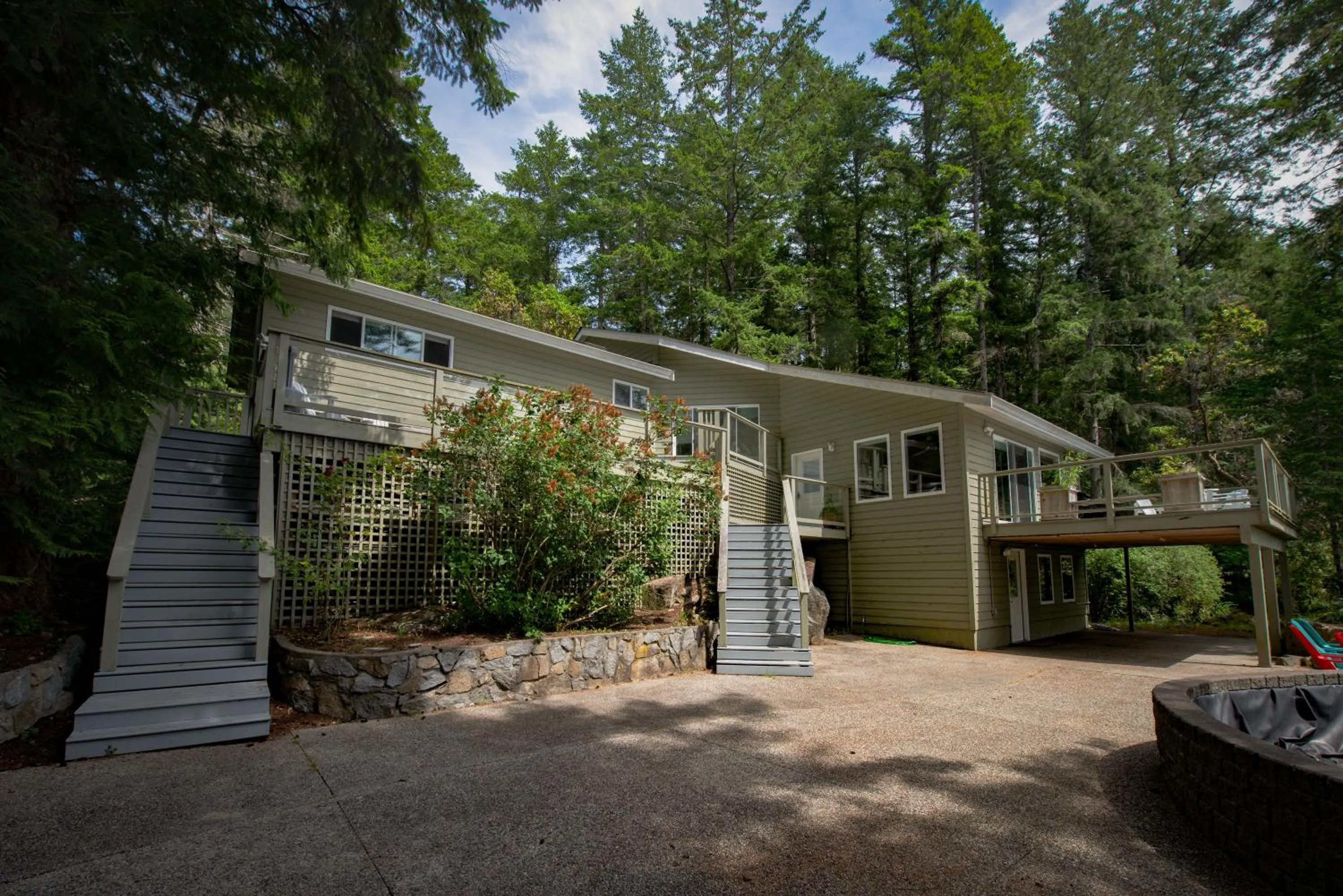 Property building in Rockwater Secret Cove Resort