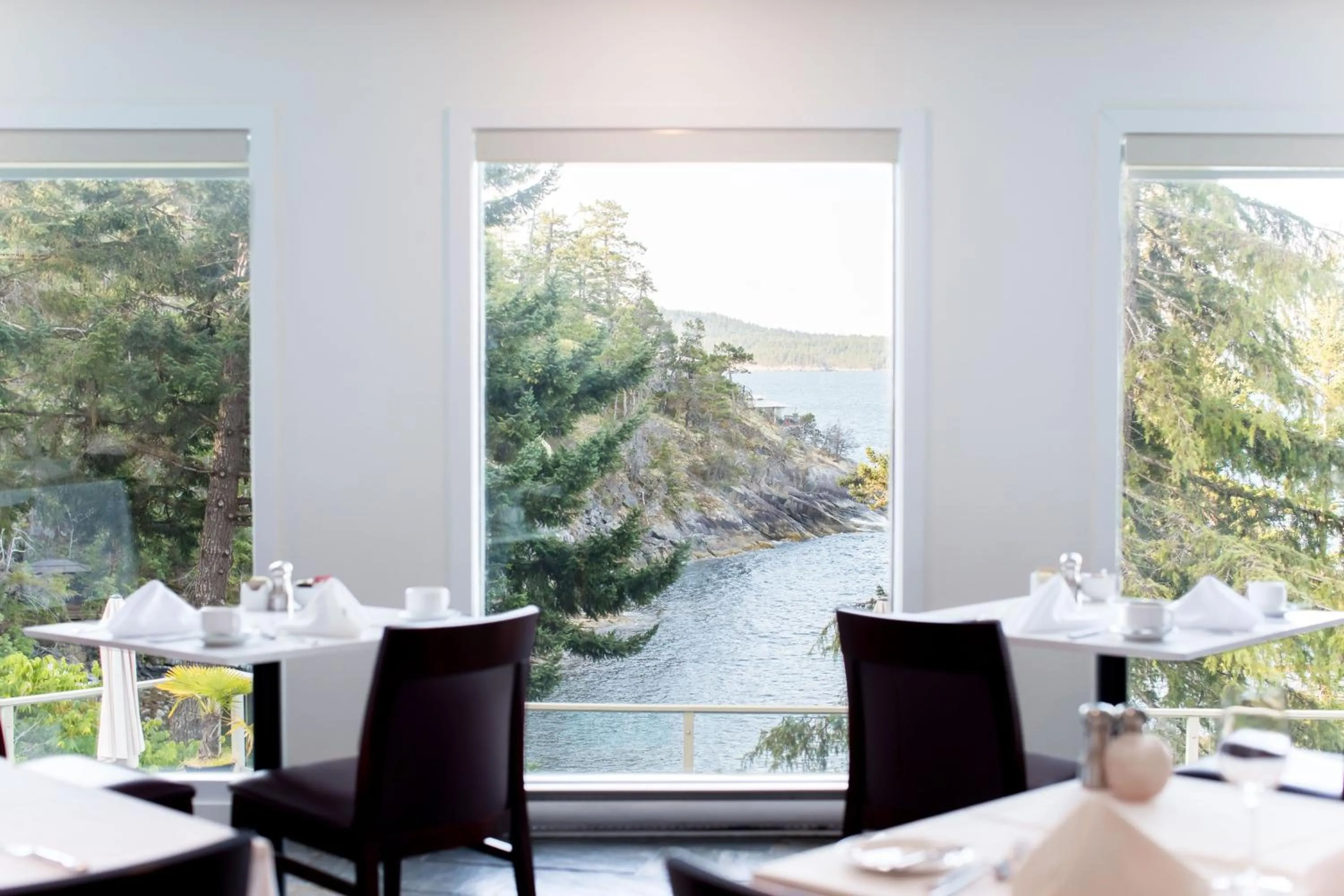 Restaurant/places to eat in Rockwater Secret Cove Resort