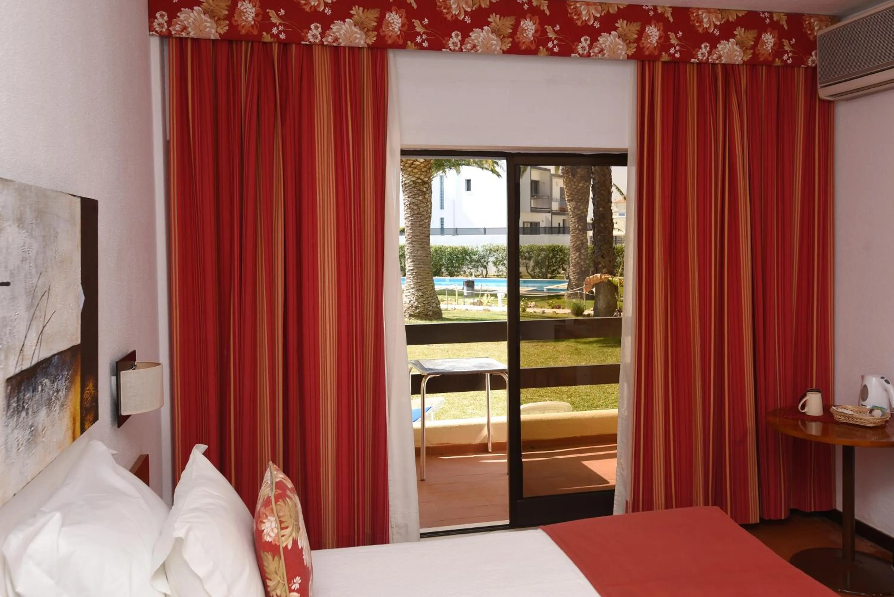 Double Room with Garden View in Praia da Lota Resort – Beachfront Hotel