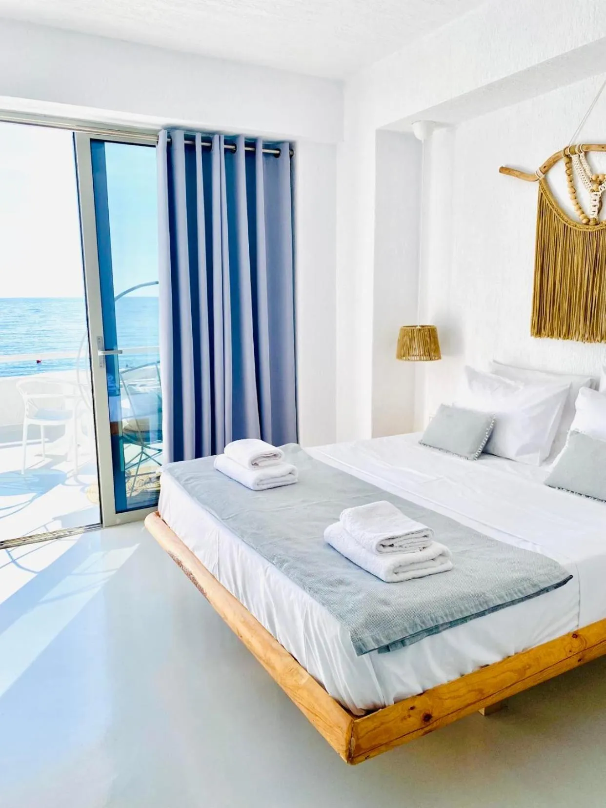Bed in Geo & Art Boutique Hotel Himara