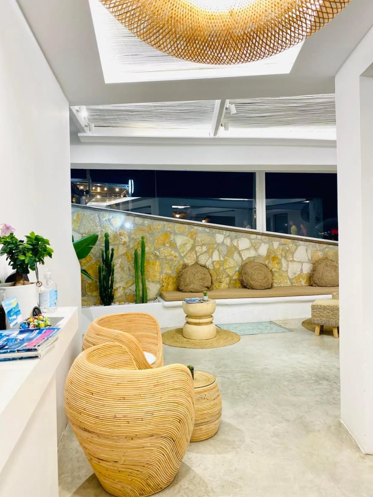 Restaurant/places to eat in Geo & Art Boutique Hotel Himara