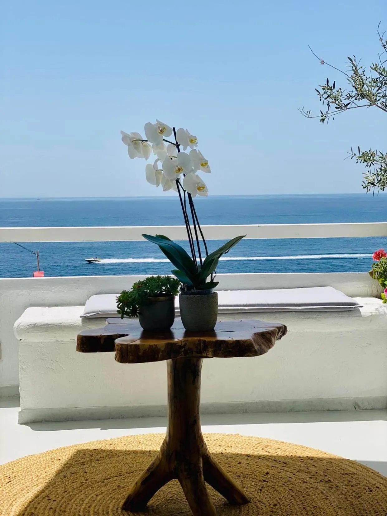 Day in Geo & Art Boutique Hotel Himara