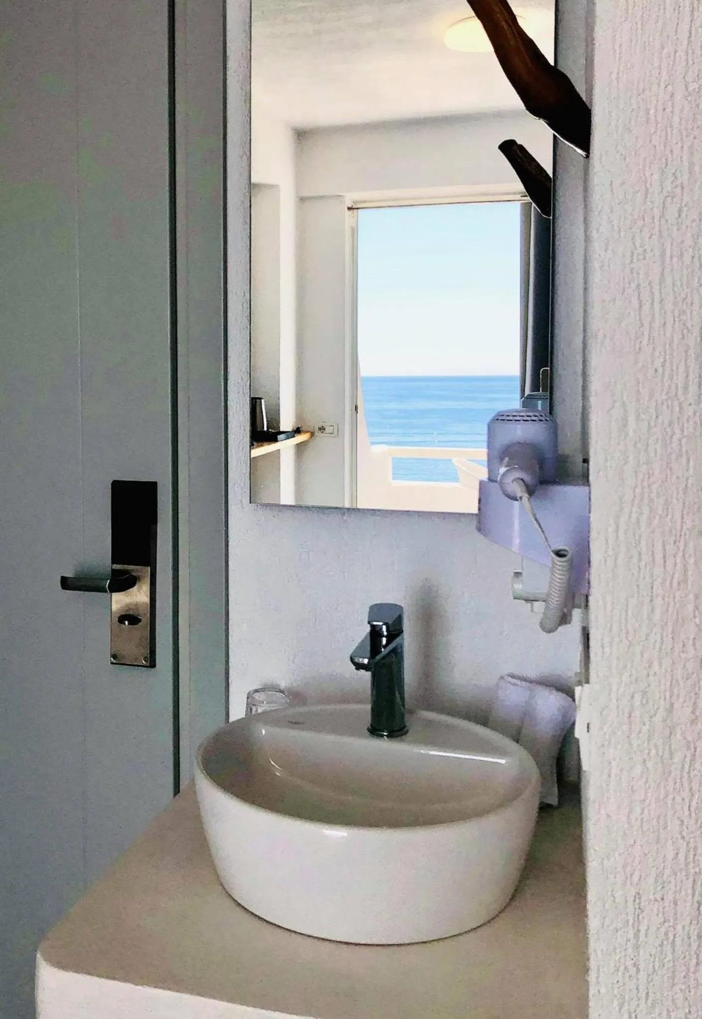 Bed in Geo & Art Boutique Hotel Himara