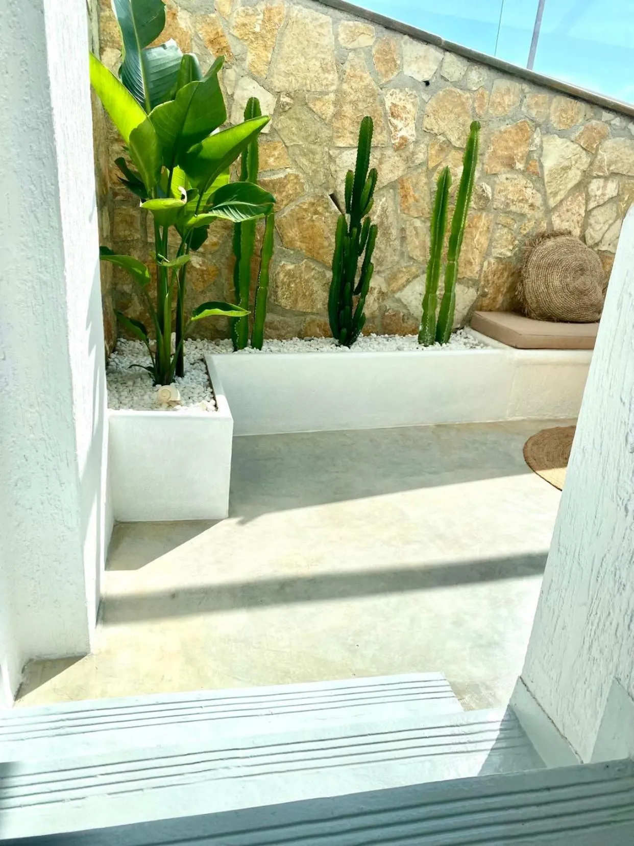 Restaurant/places to eat in Geo & Art Boutique Hotel Himara