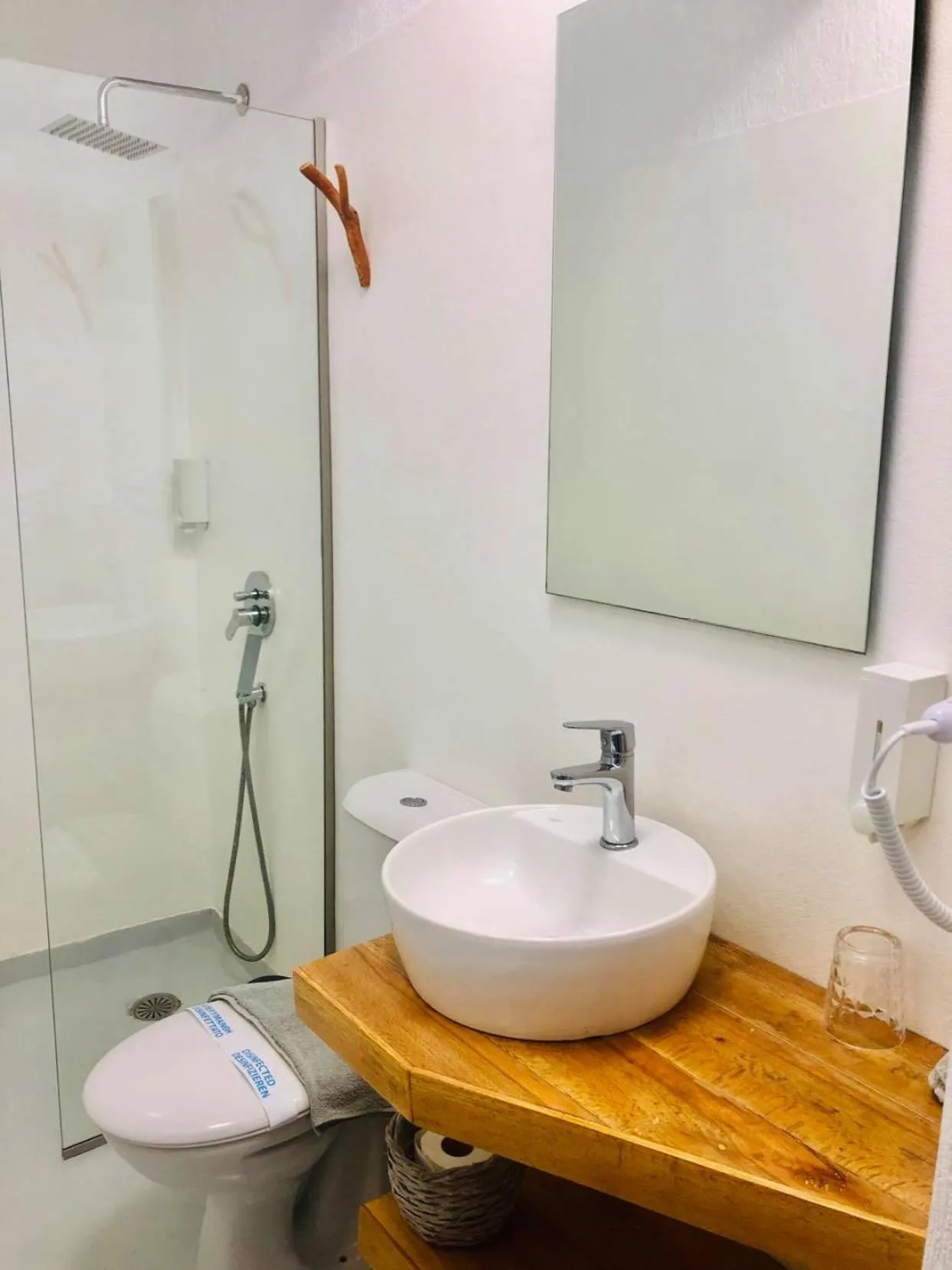 Shower in Geo & Art Boutique Hotel Himara