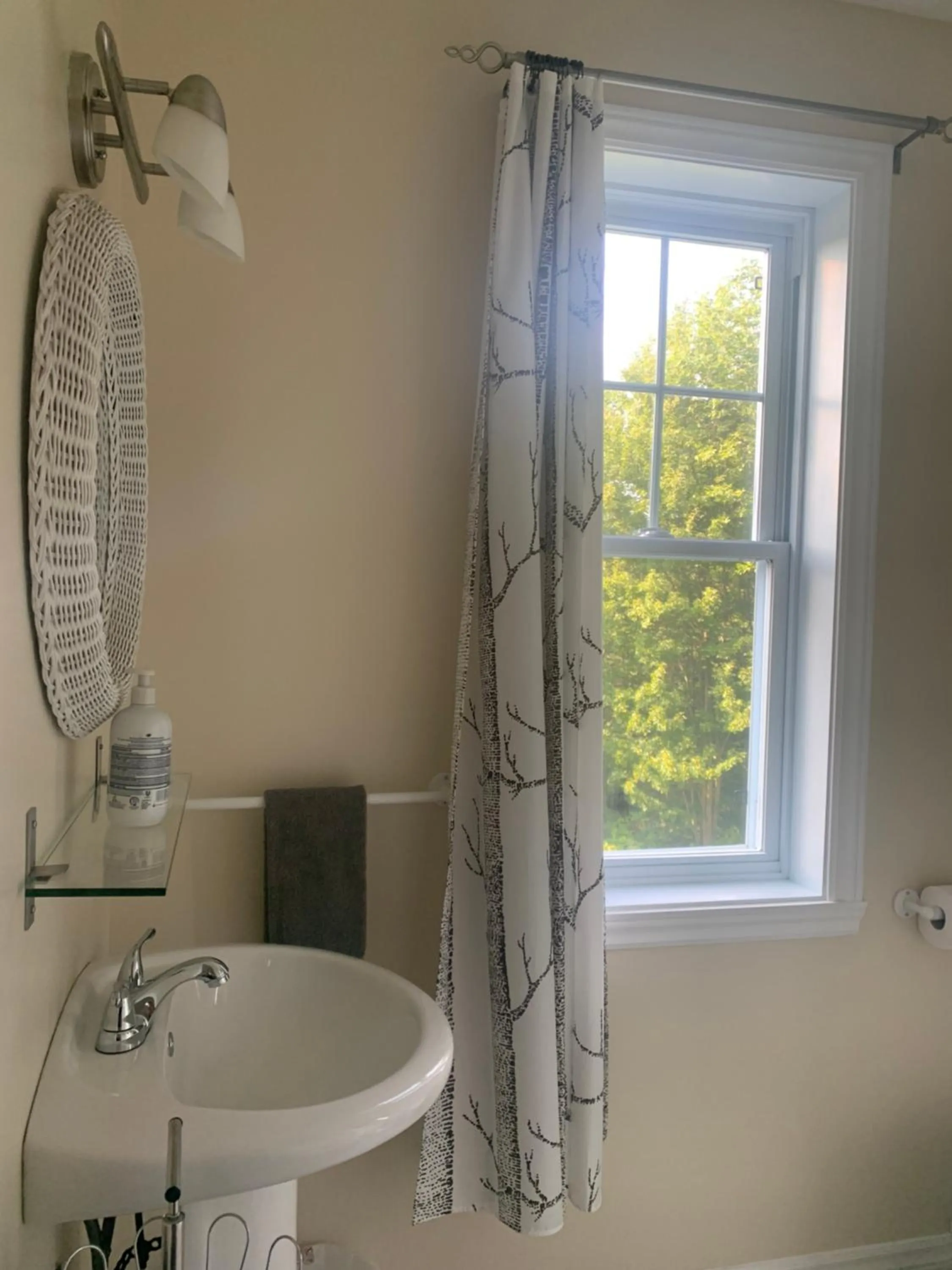 Bathroom in Au Gré Du Temps - Gîte B&B