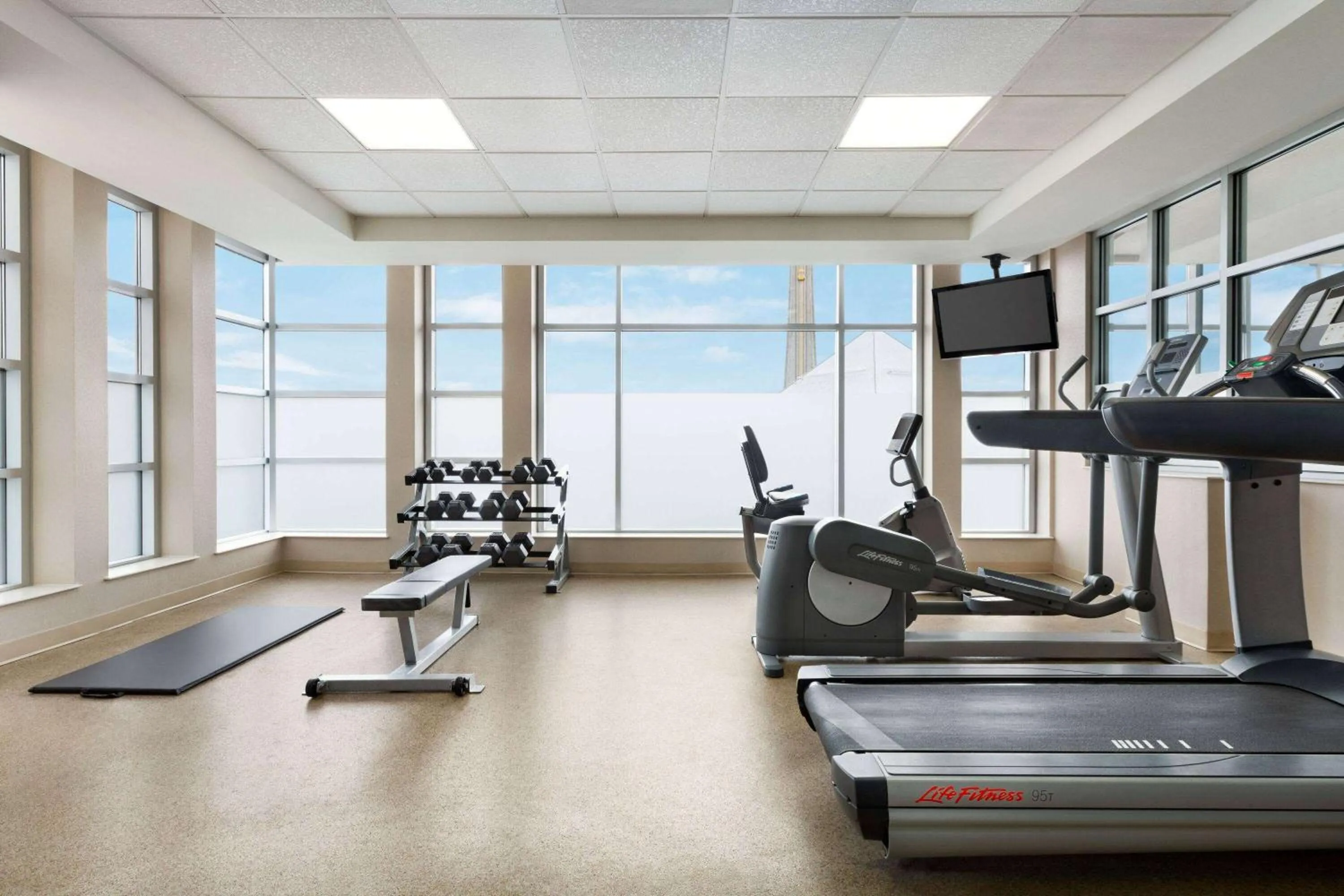 Fitness centre/facilities in Wyndham Garden Niagara Falls Fallsview